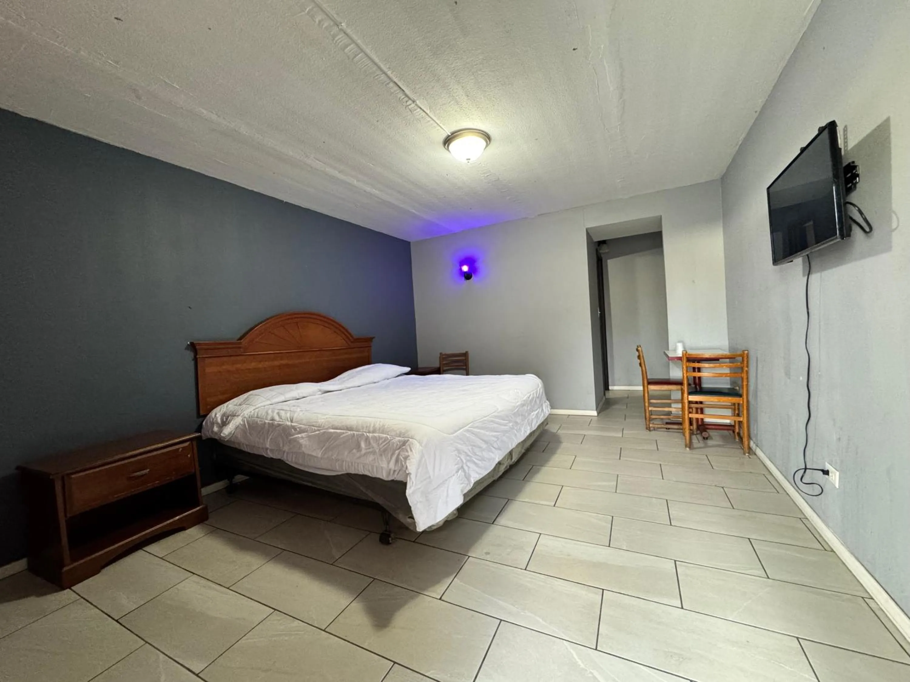 Bedroom, Bed in Best Motel By OYO Chicago I-90