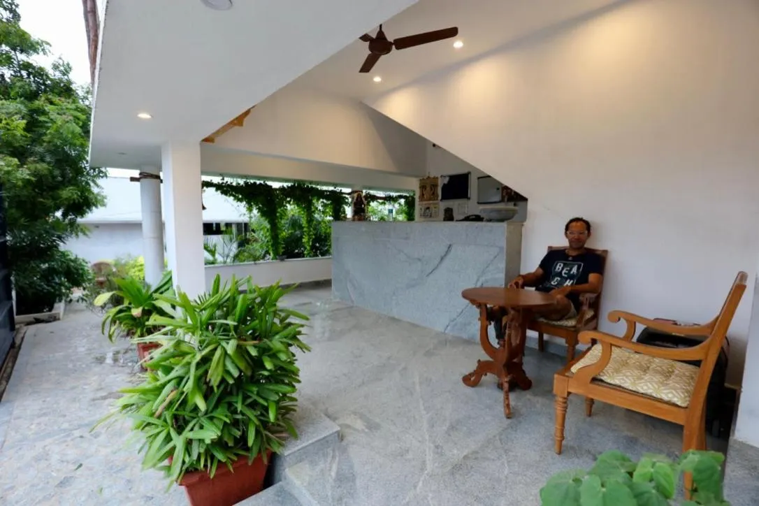 Alice Paradise by Moonrakers