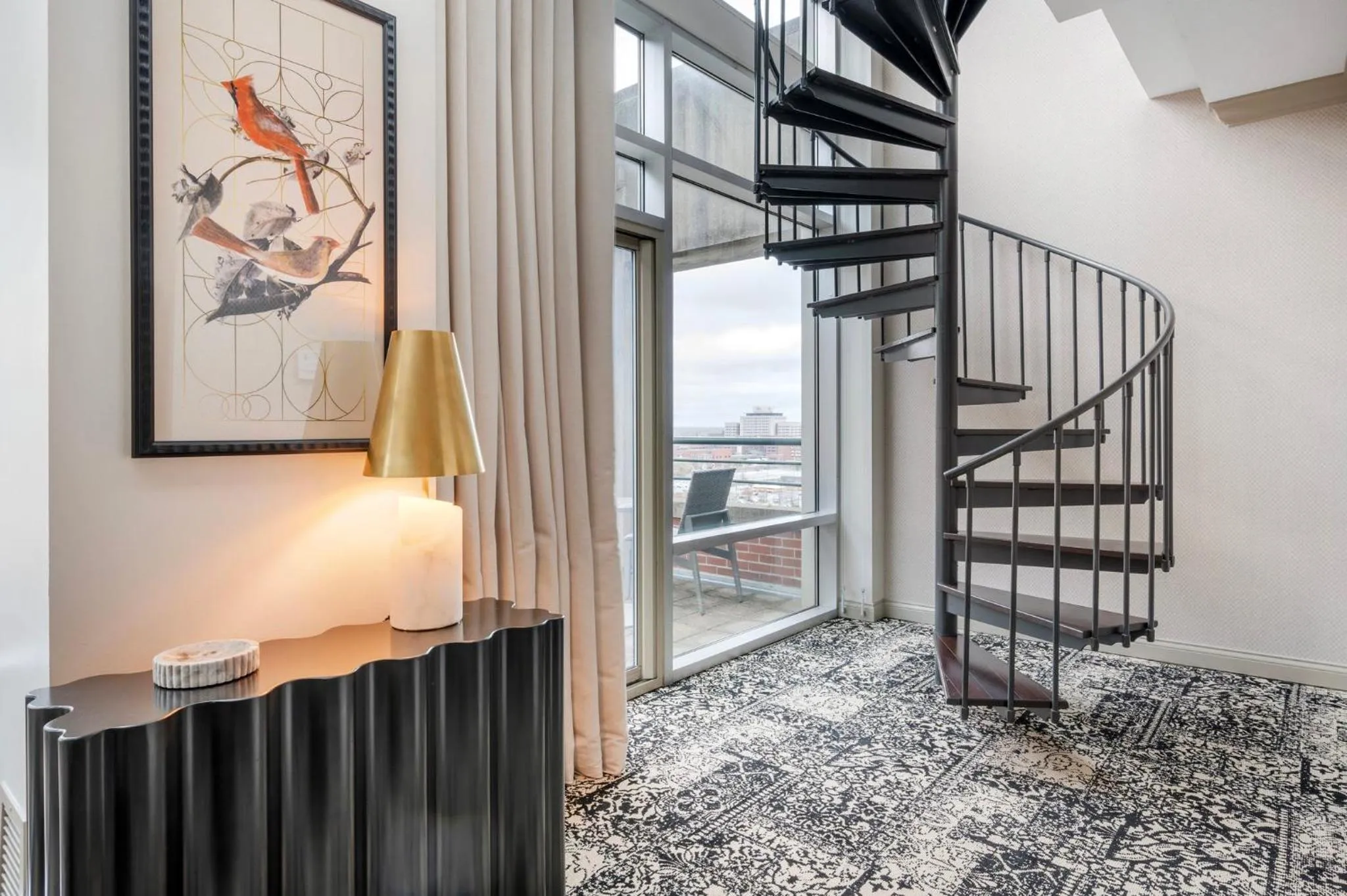 Bedroom in Omni Severin Hotel