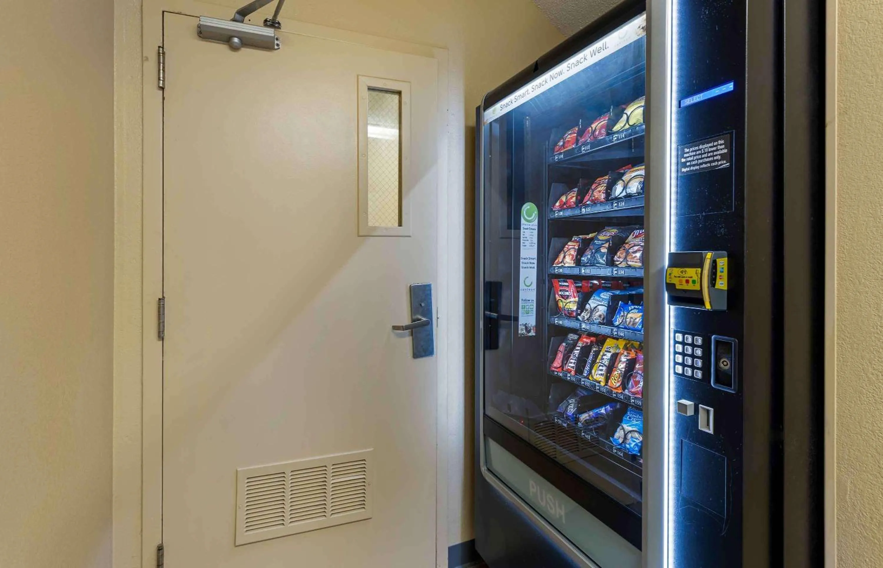 Property building in Extended Stay America Select Suites - St Louis - Westport - Craig Road