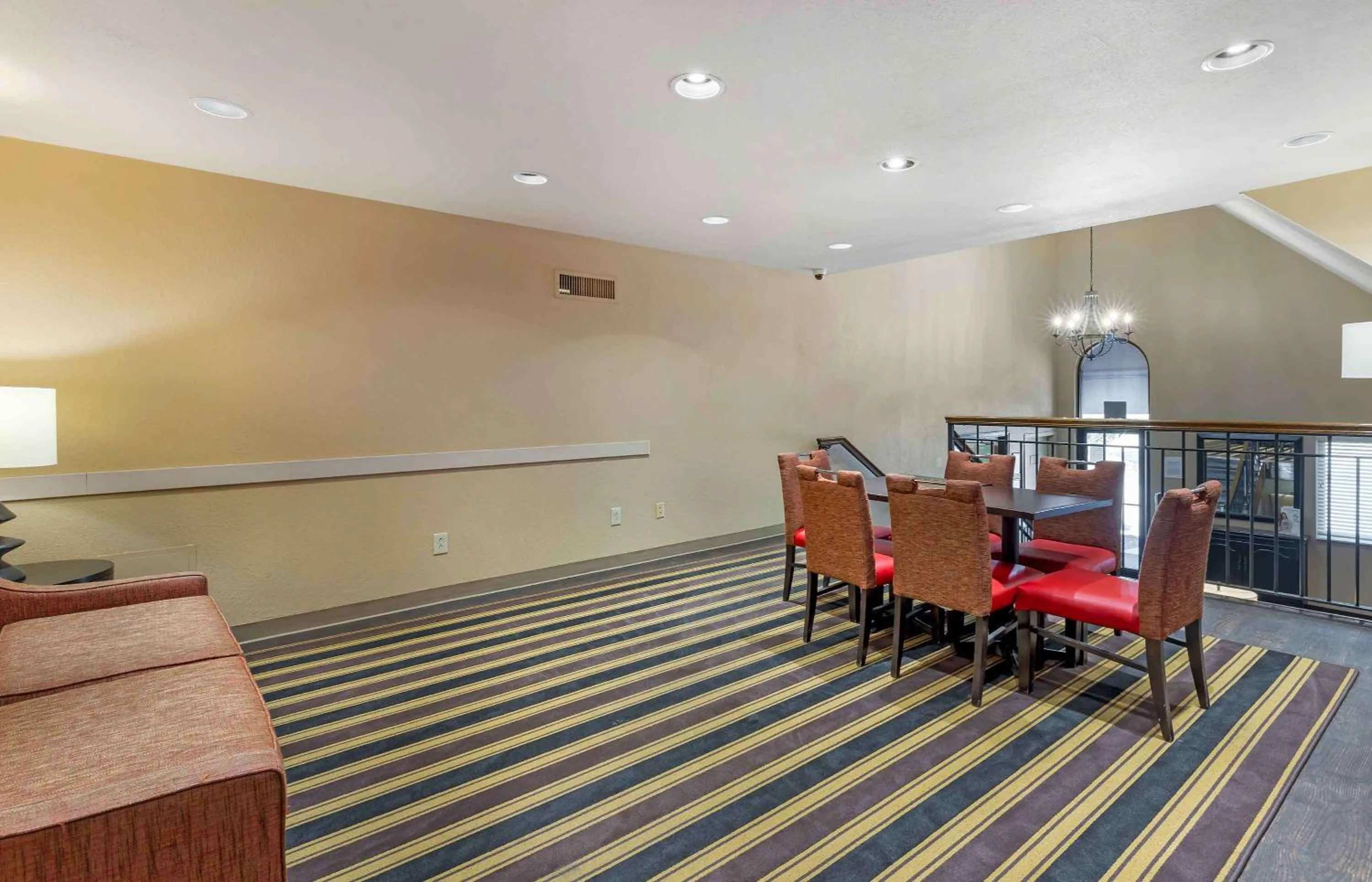 Lobby or reception in Extended Stay America Select Suites - St Louis - Westport - Craig Road
