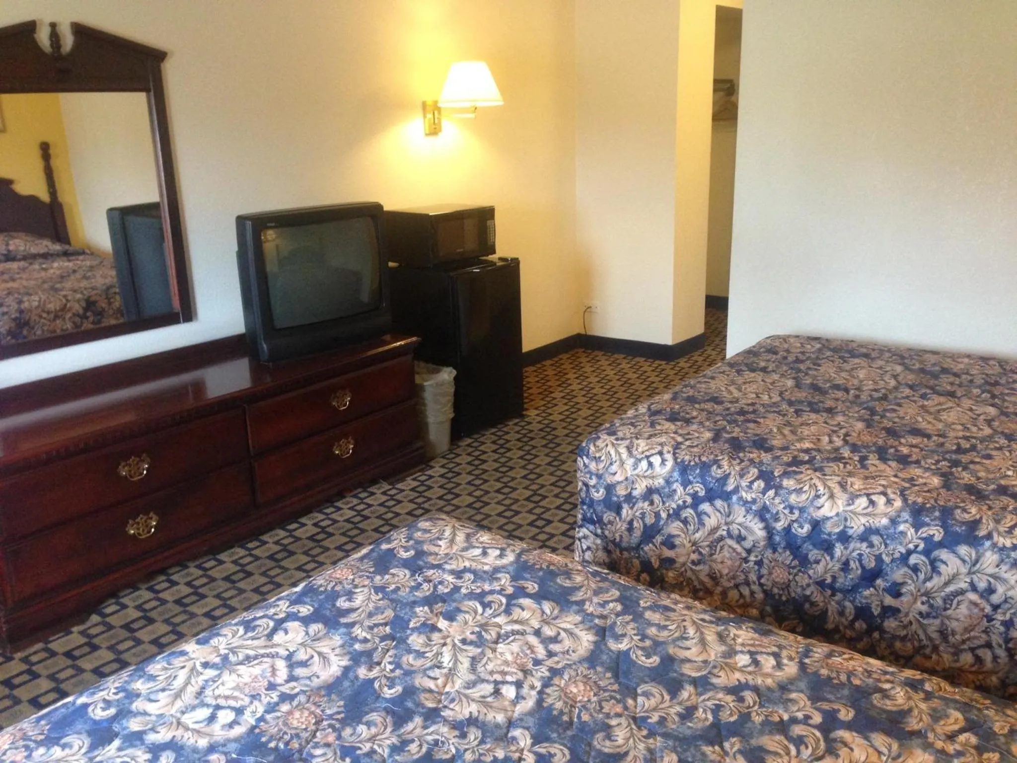 Bed in Stardust Motel