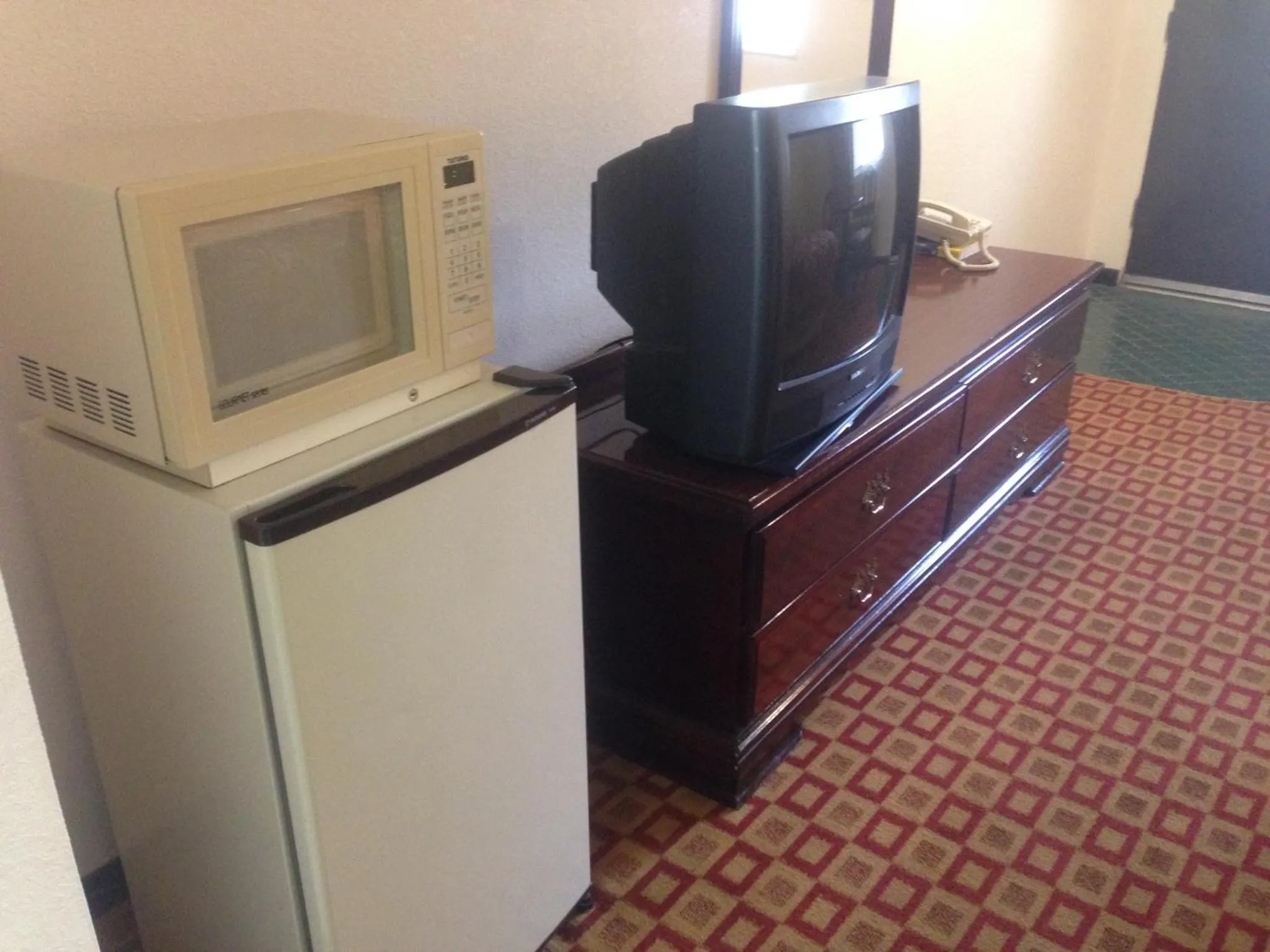 TV and multimedia in Stardust Motel