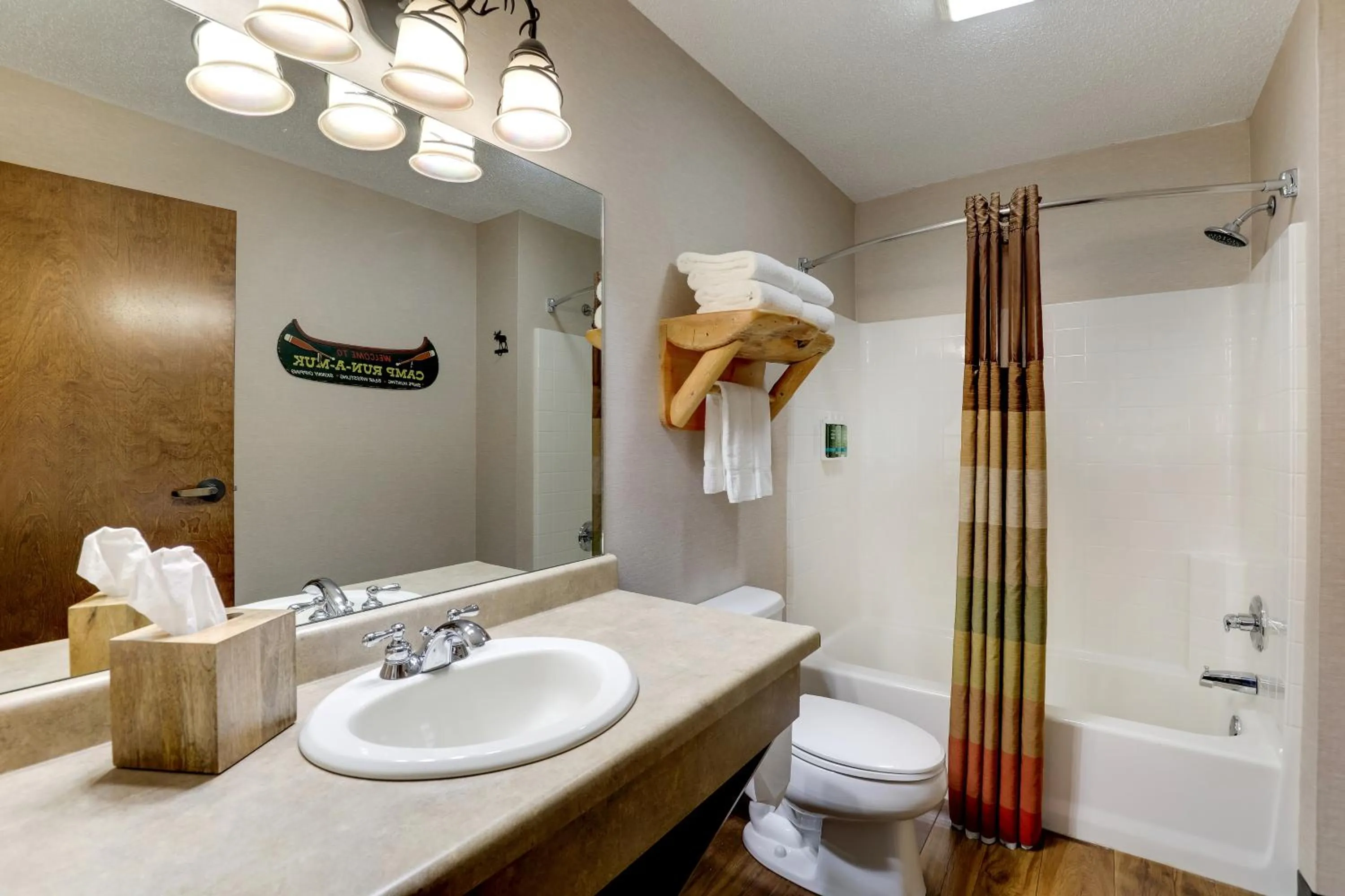 Bathroom in Stoney Creek Hotel Quad Cities - Moline