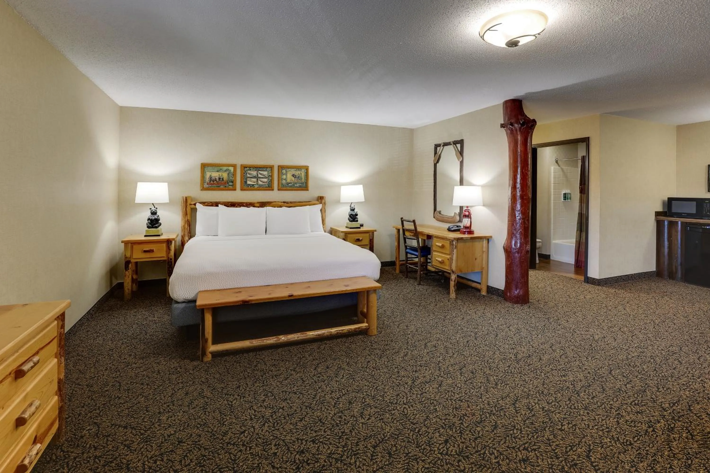 Bed in Stoney Creek Hotel Quad Cities - Moline