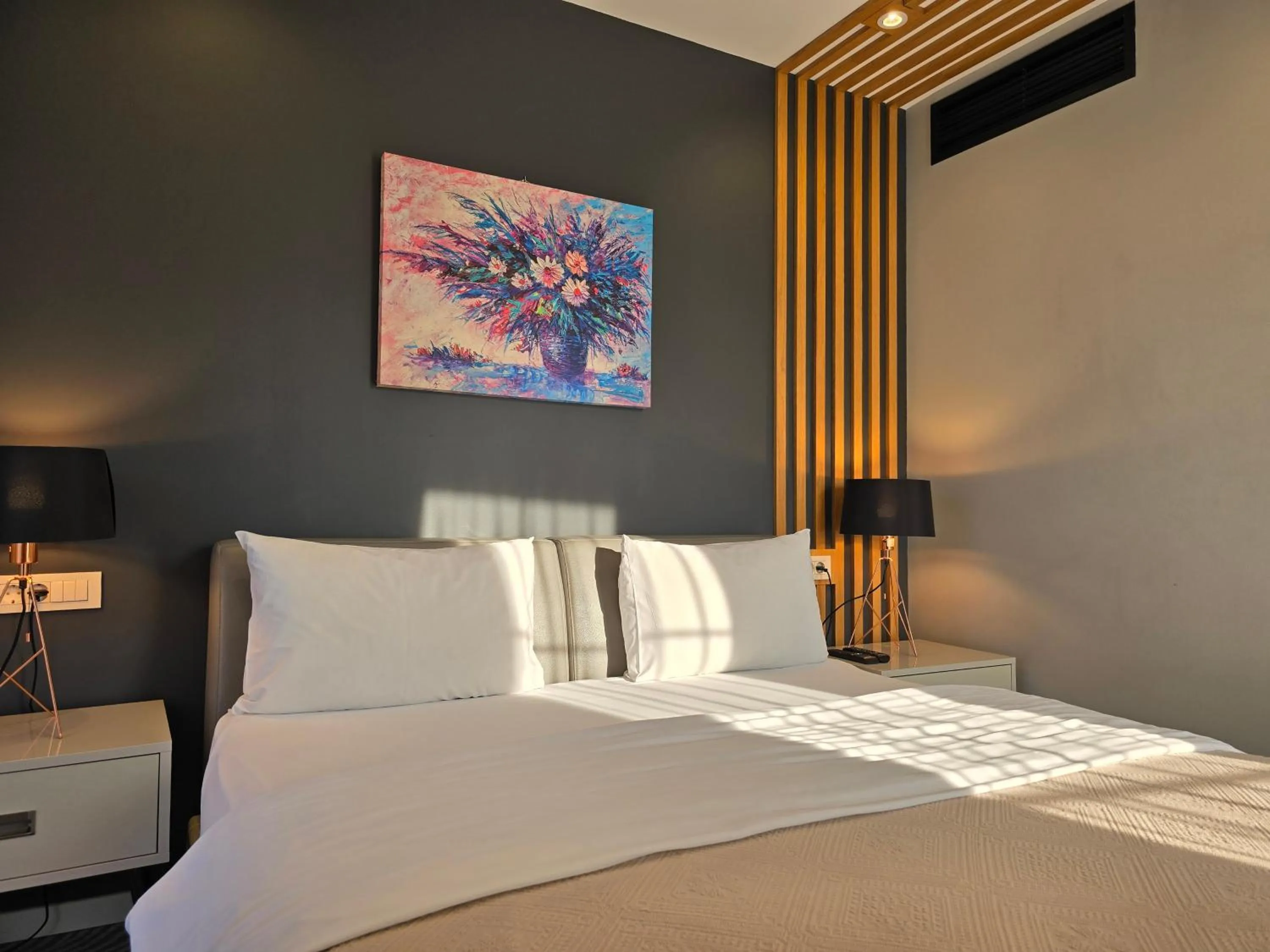 Property building, Bed in Silver 39 Corner Hotel