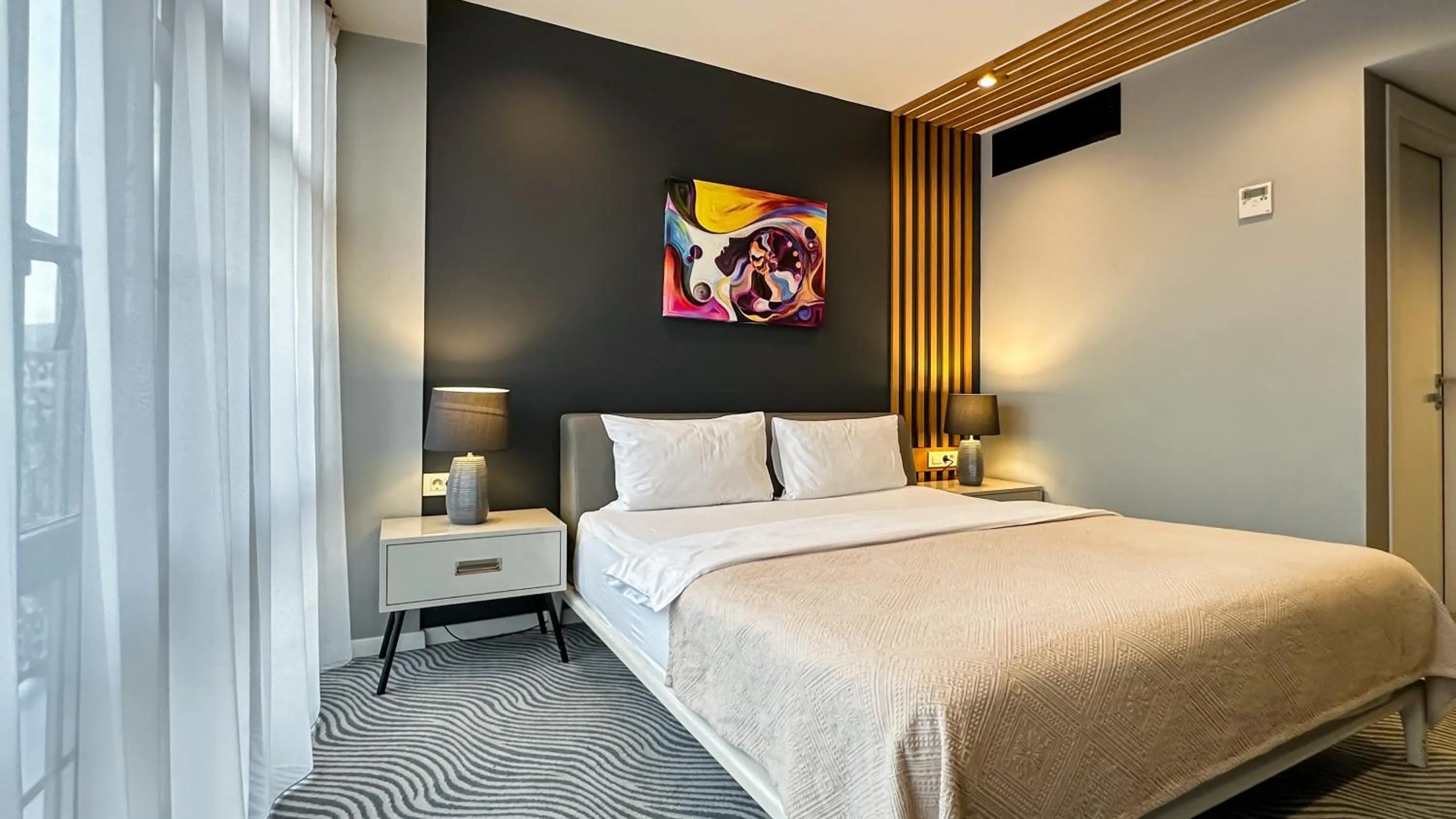 Bed in Silver 39 Corner Hotel