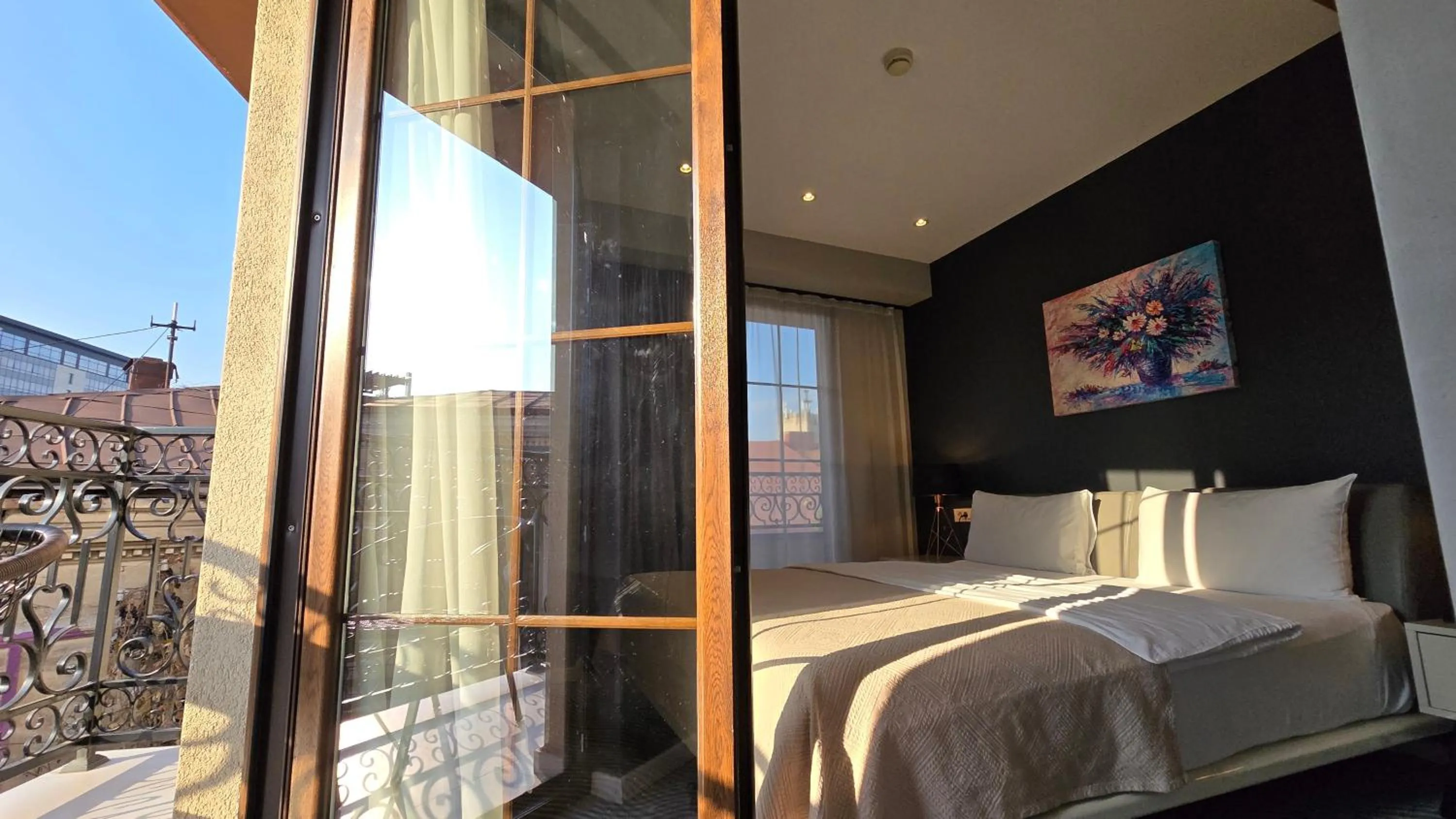 Property building, Bed in Silver 39 Corner Hotel