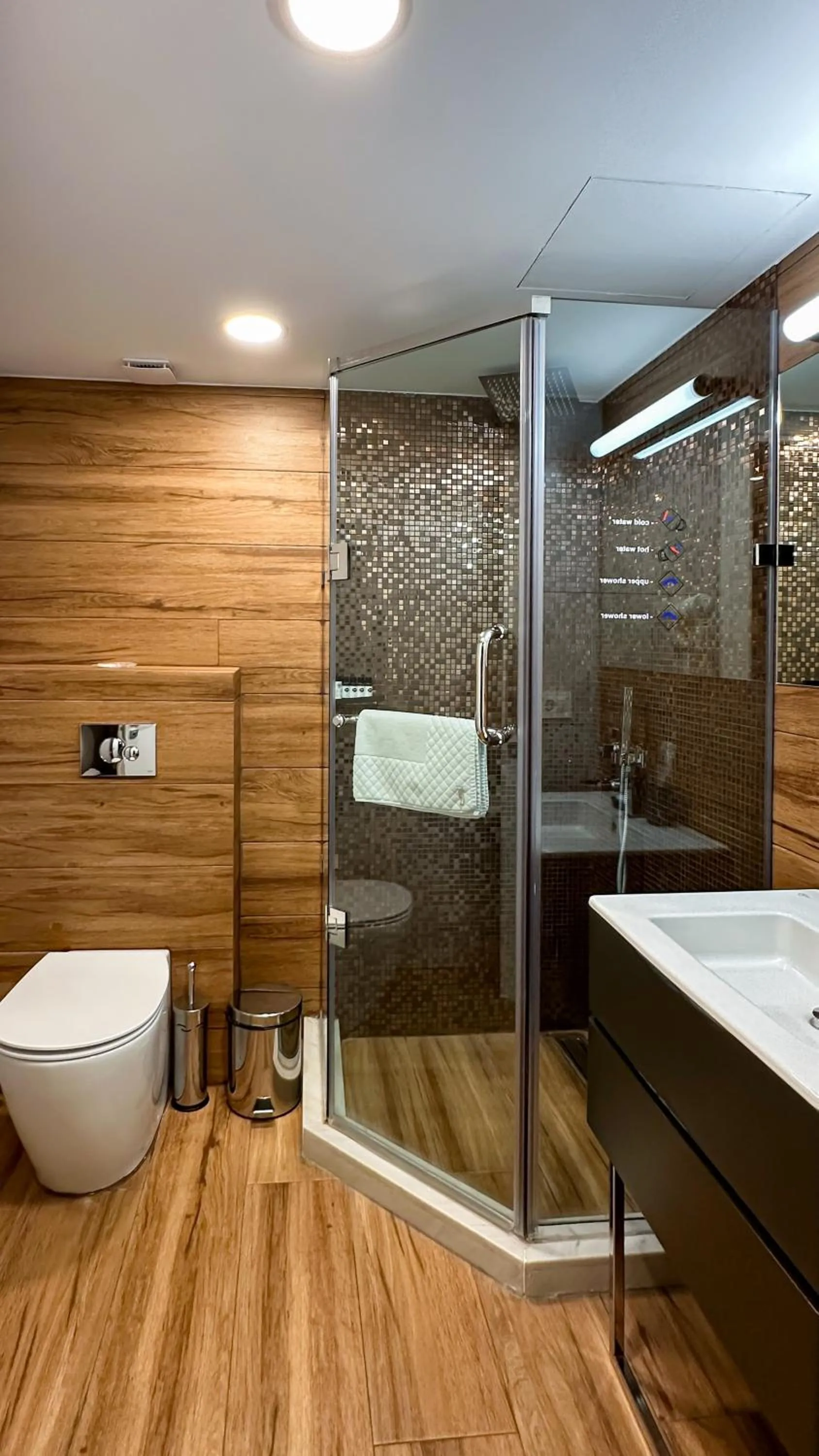 Bathroom in Silver 39 Corner Hotel