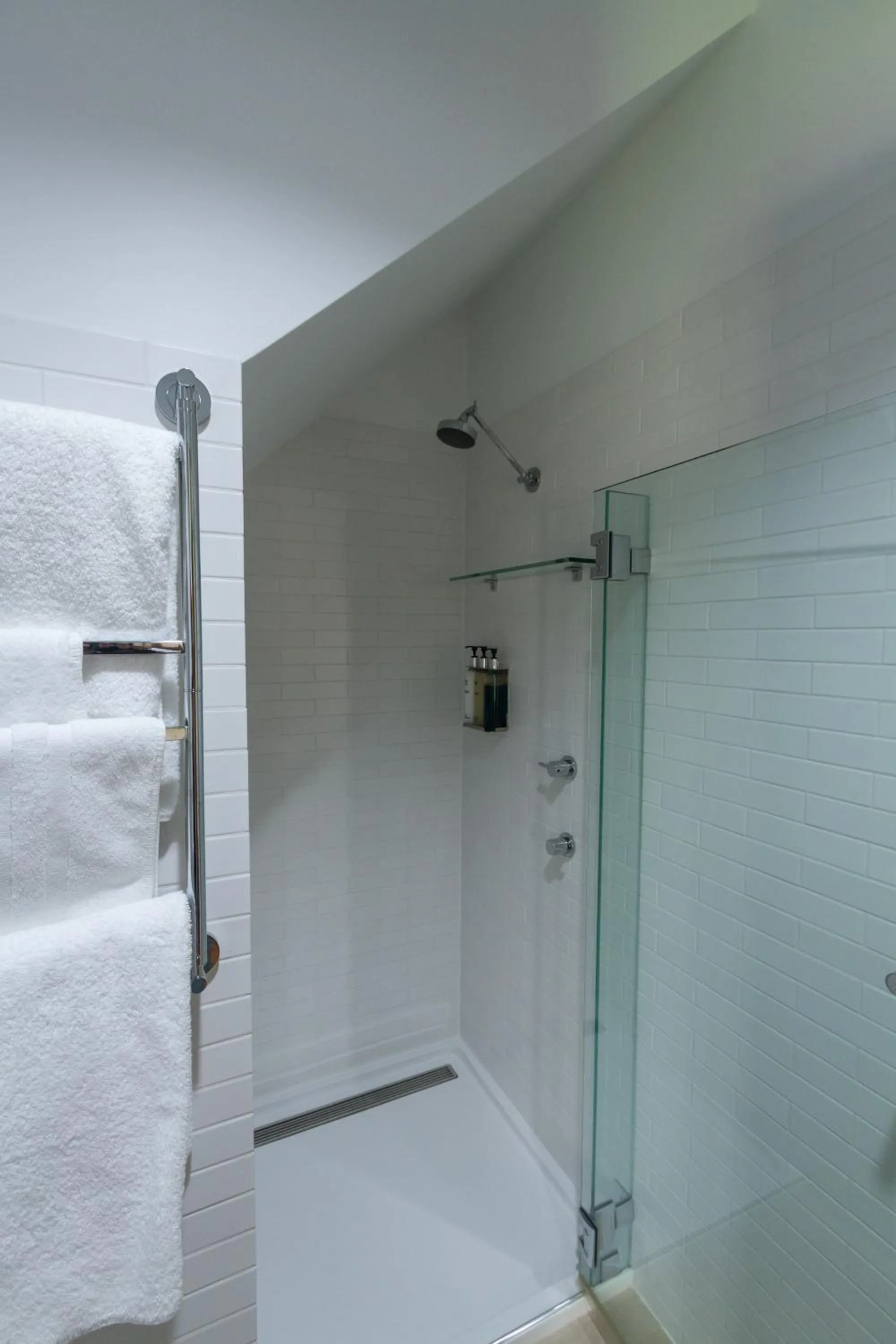 Bathroom in The Barracks, Tocal