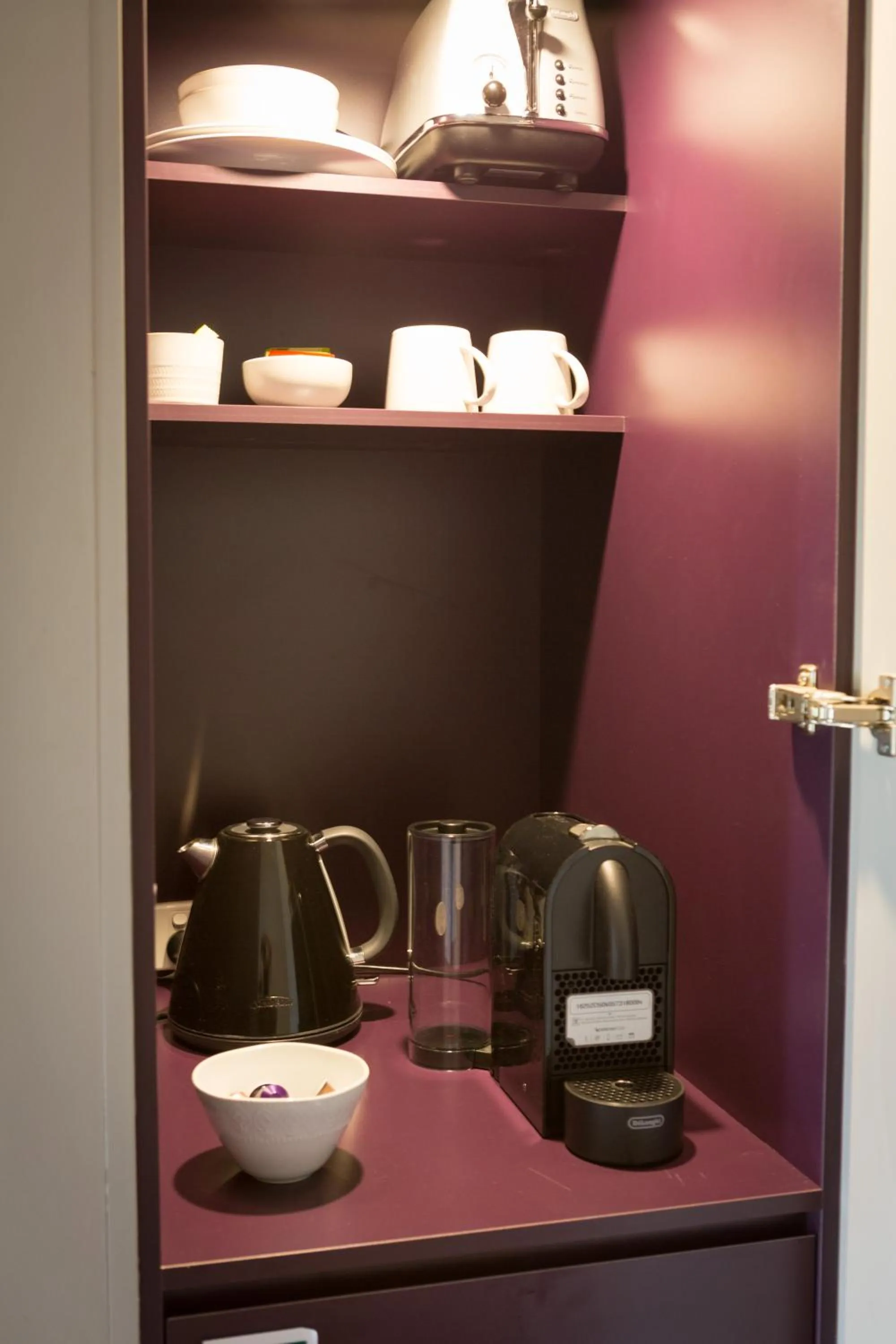 Coffee/tea facilities in The Barracks, Tocal