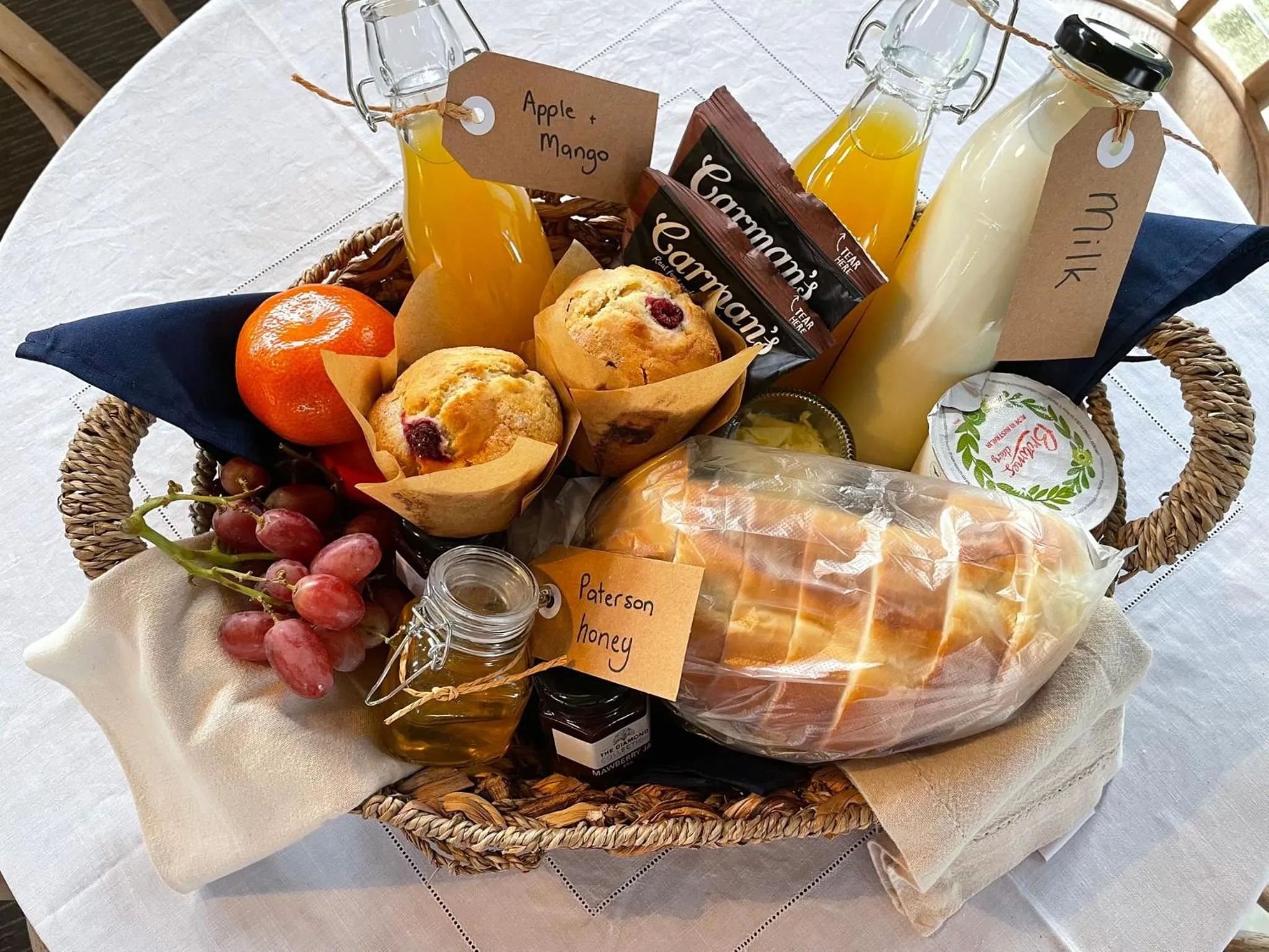 Breakfast in The Barracks, Tocal