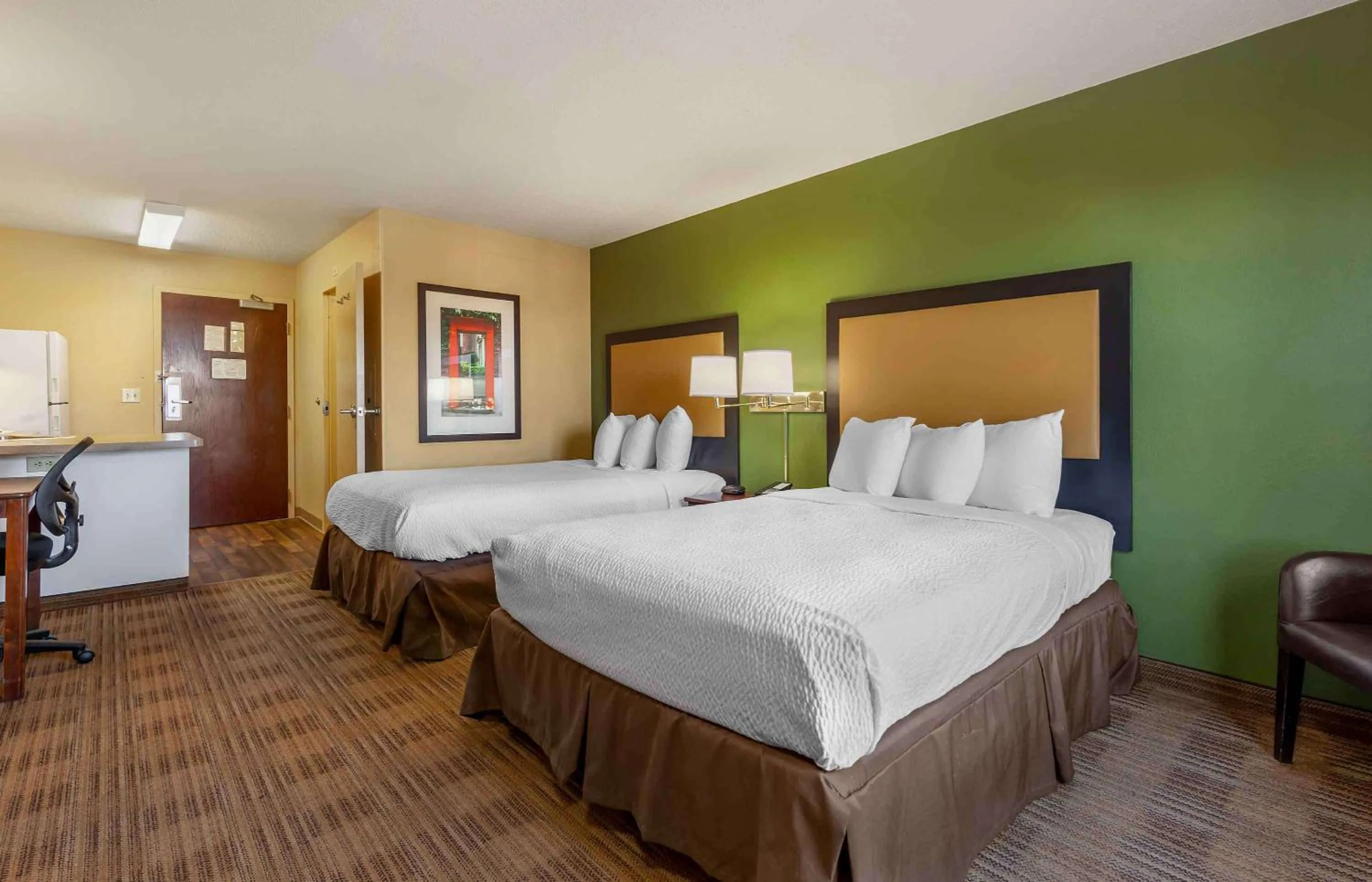 Bedroom, Bed in Extended Stay America Suites - Madison - Junction Court