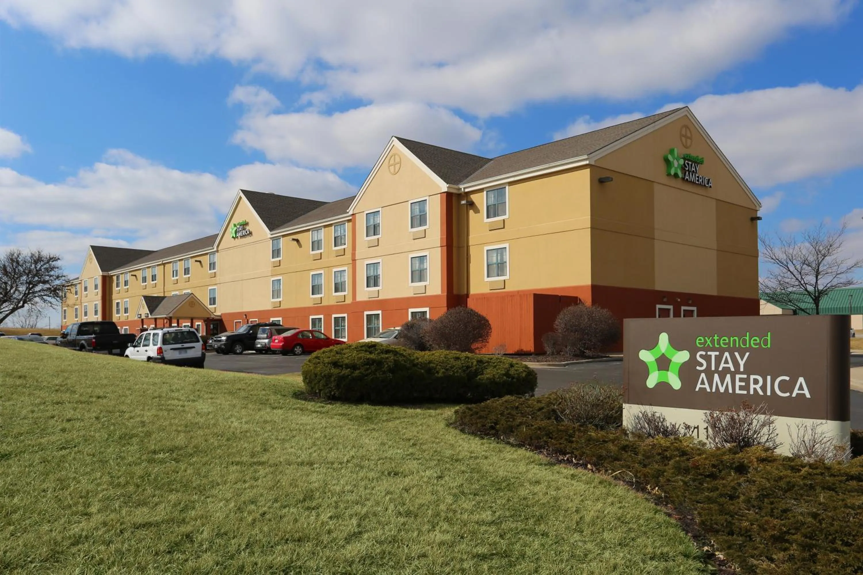 Property building in Extended Stay America Suites - Kansas City - Airport