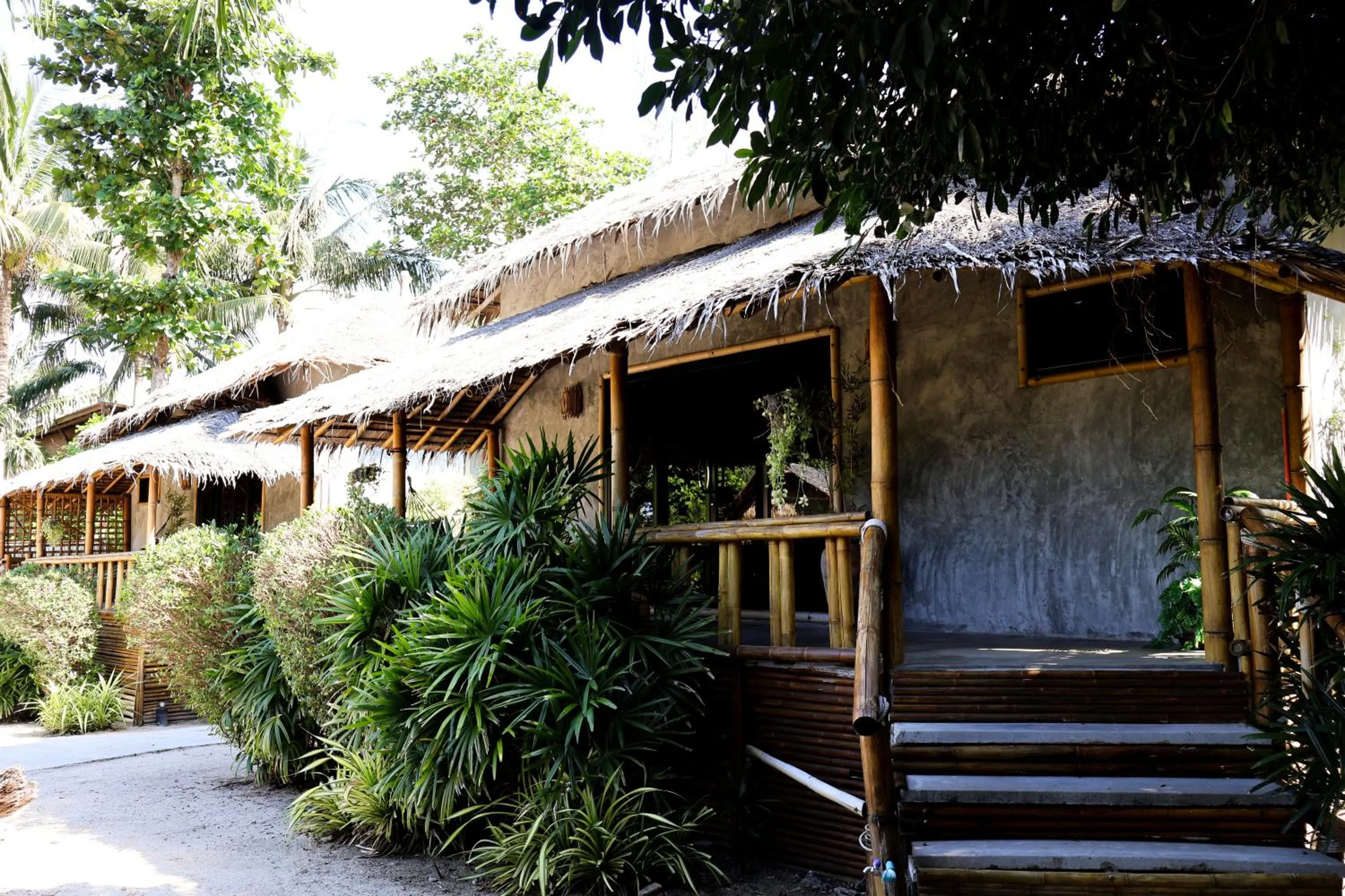 Property building in The Lazy Lodge