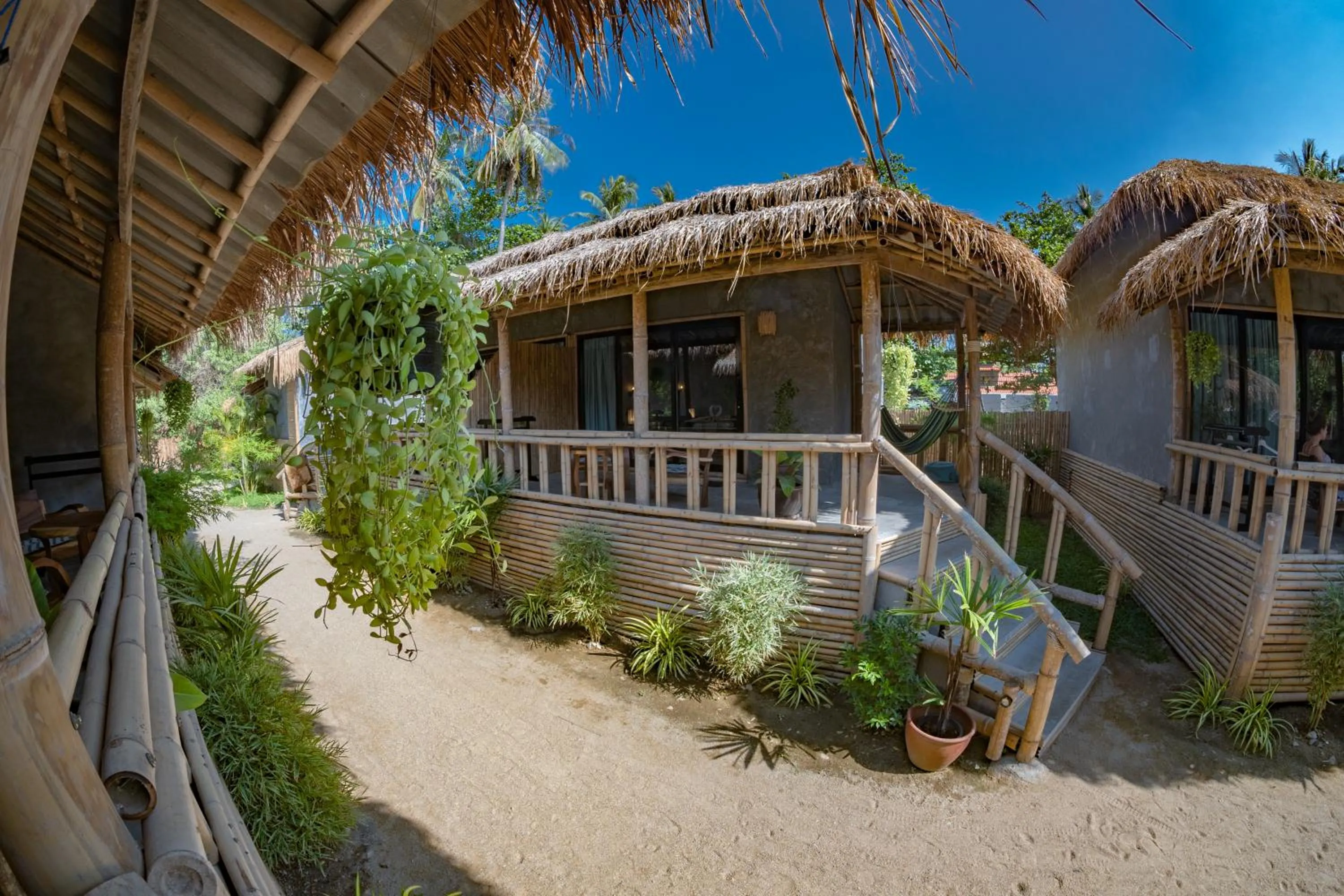 Property building in The Lazy Lodge