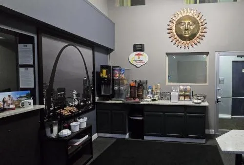 Super 8 by Wyndham Belleville St. Louis Area