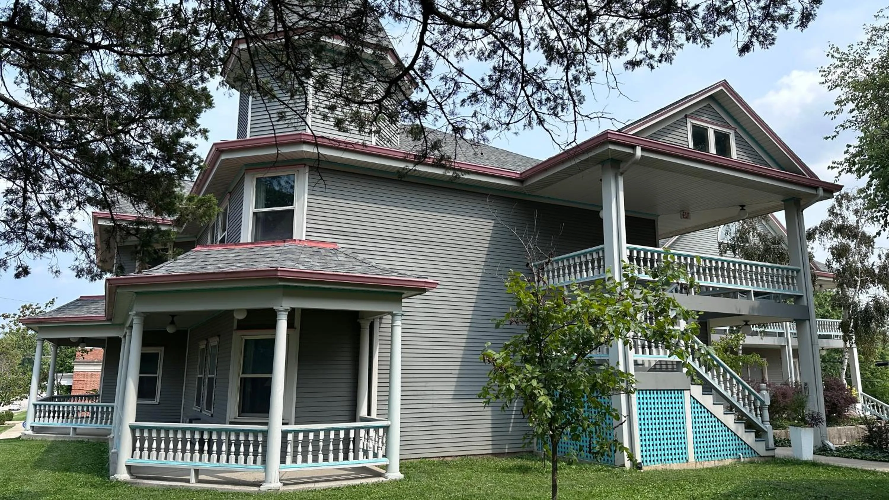 Property building in The Shelby Inn
