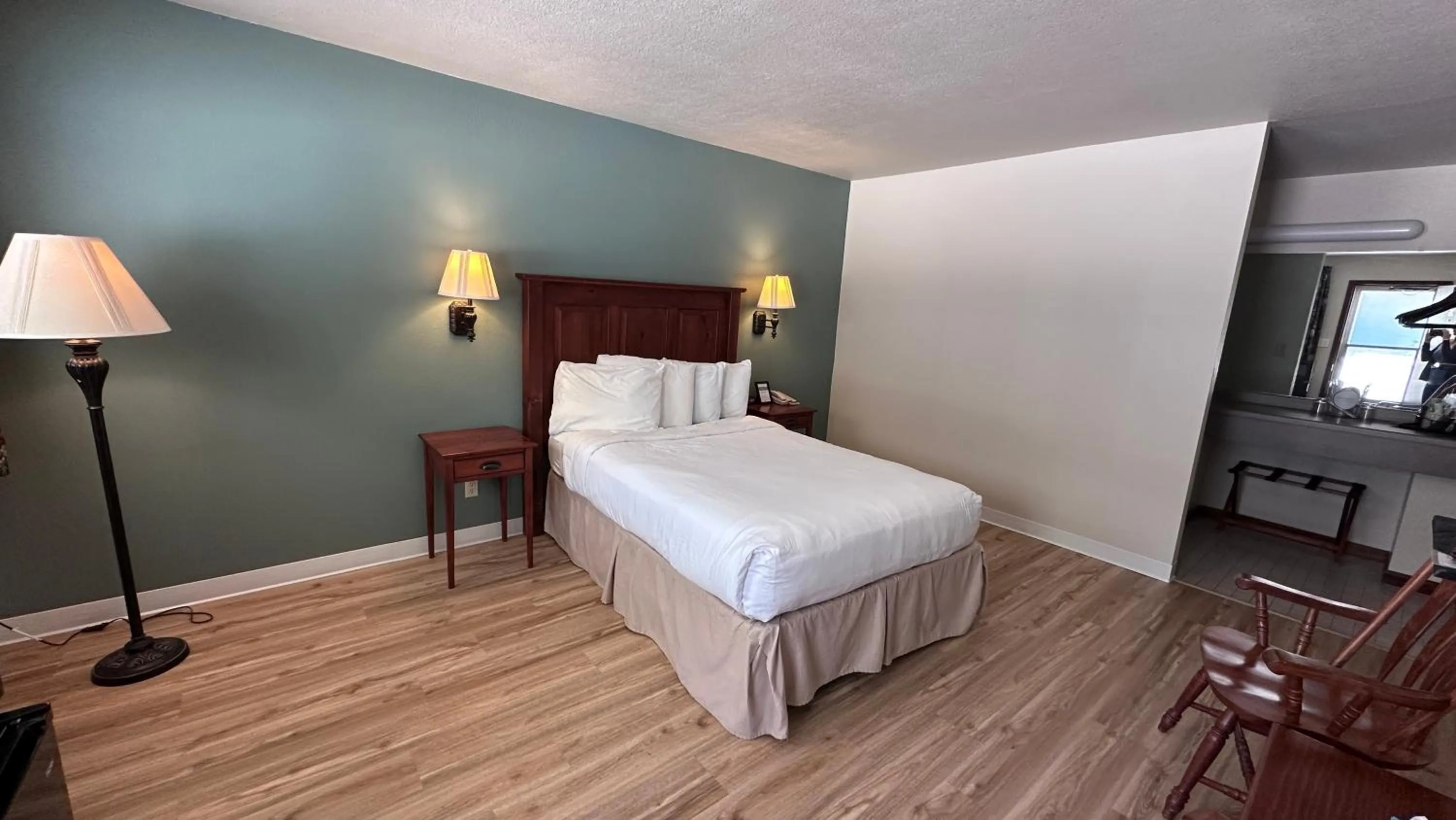 Bed in The Shelby Inn