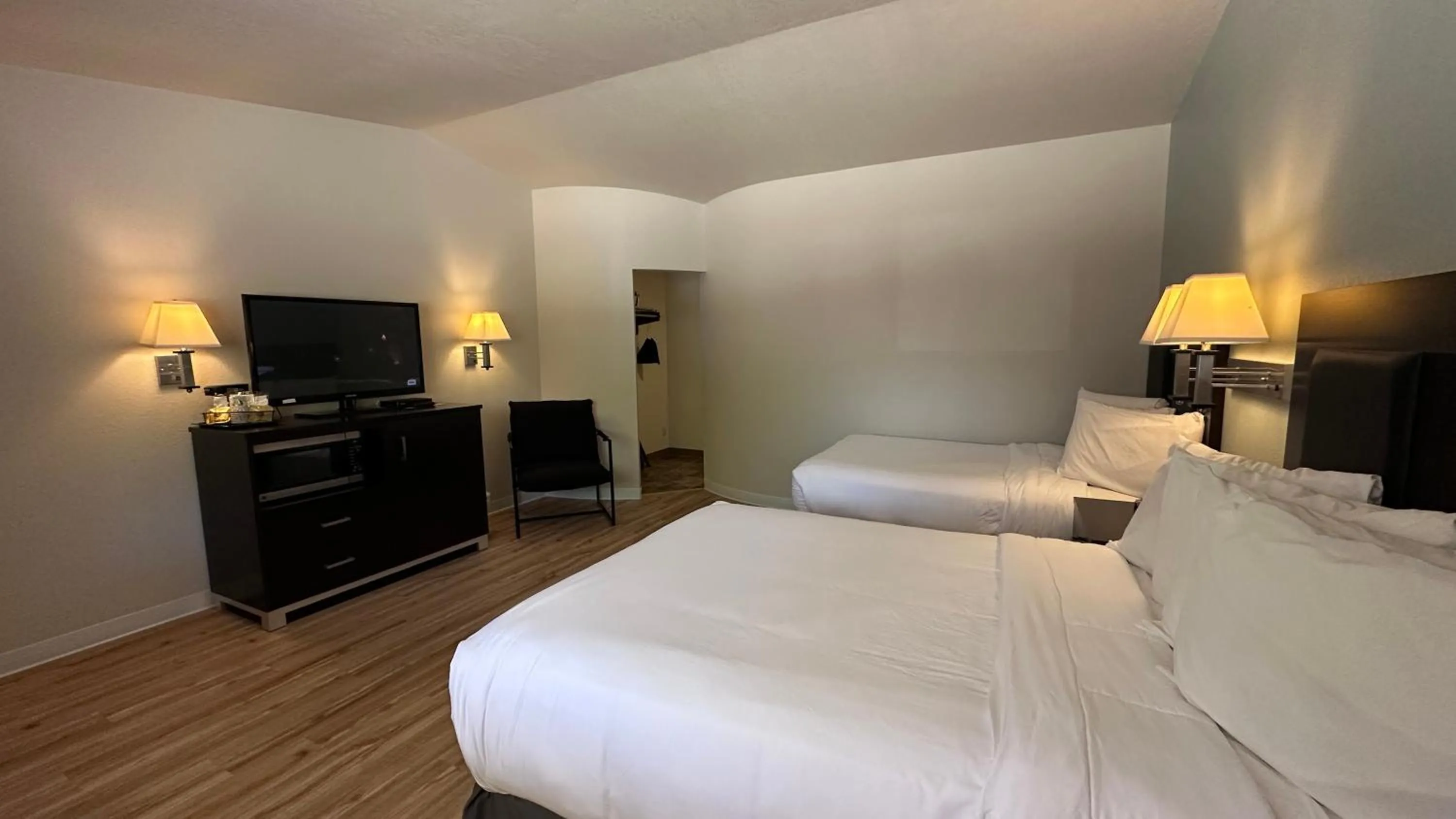 Bed in The Shelby Inn