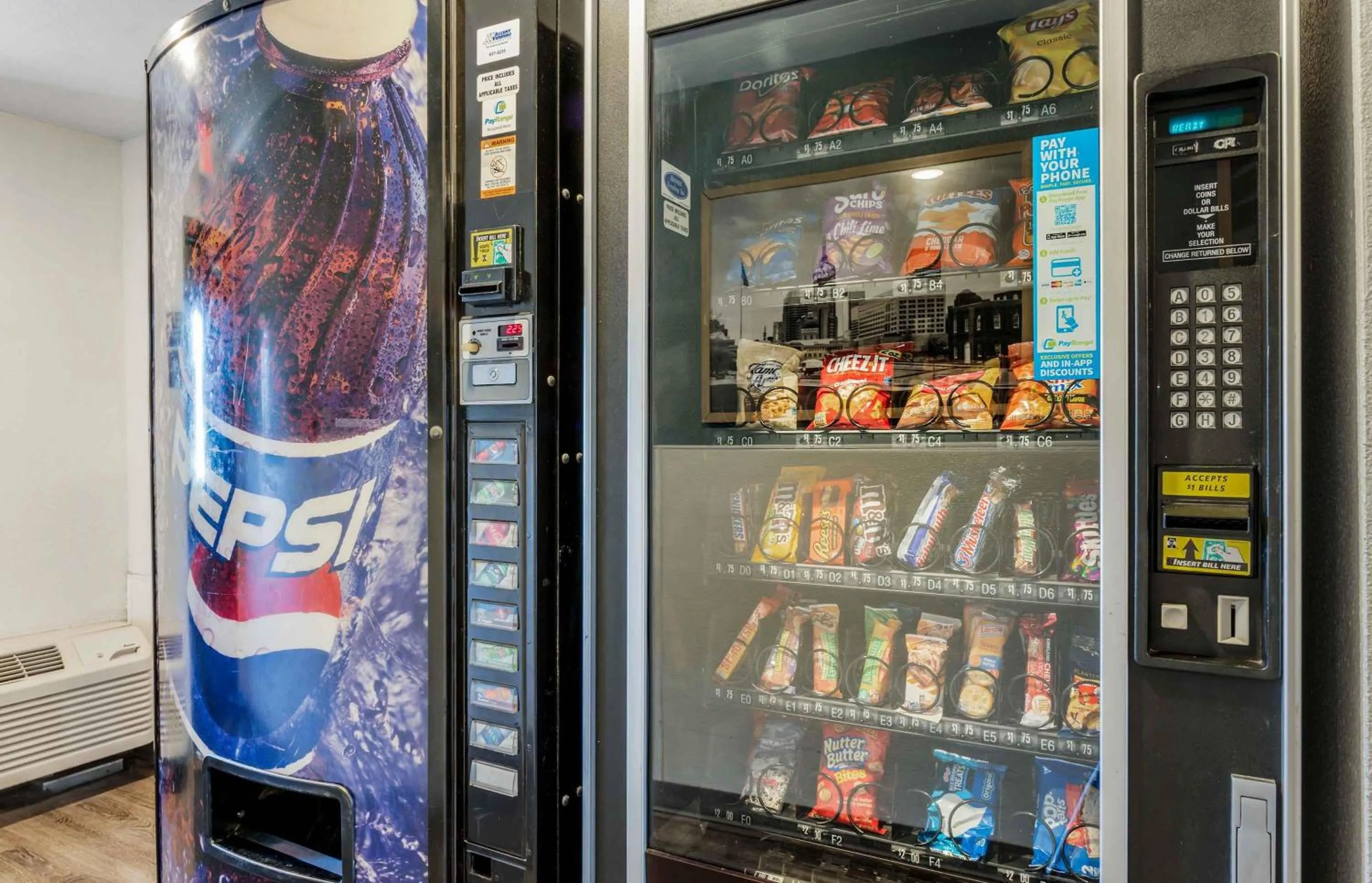 Property building in Extended Stay America Select Suites - Indianapolis - Lawrence