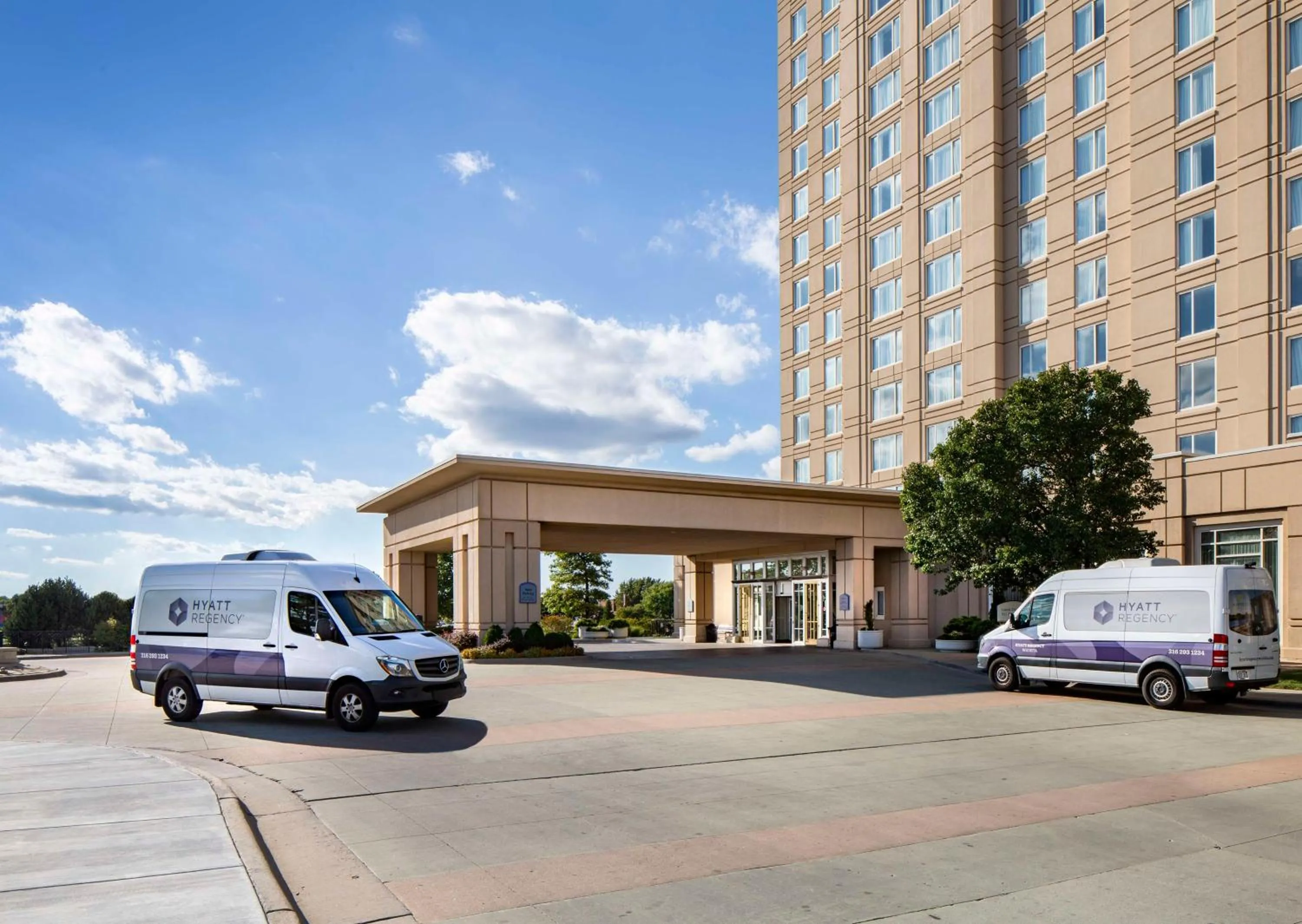 Property building in Hyatt Regency Wichita