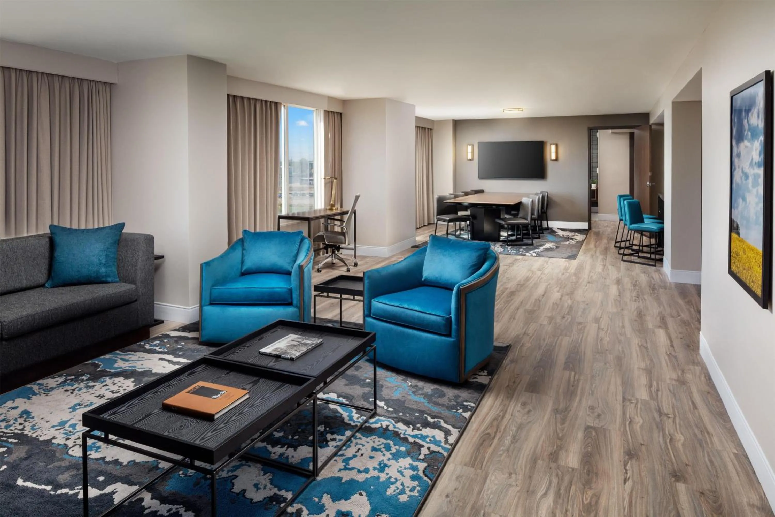 Photo of the whole room in Hyatt Regency Wichita