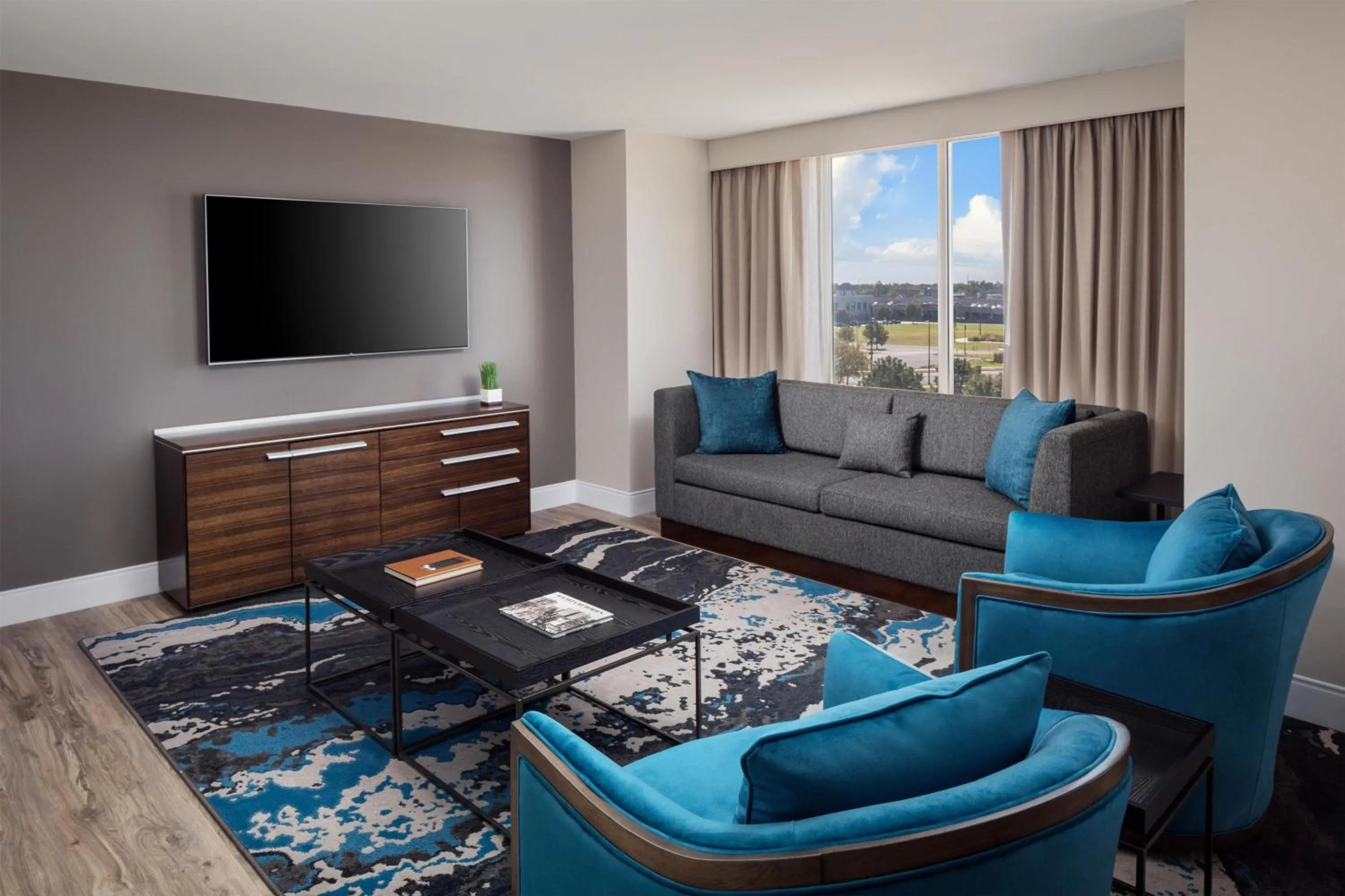 Photo of the whole room in Hyatt Regency Wichita