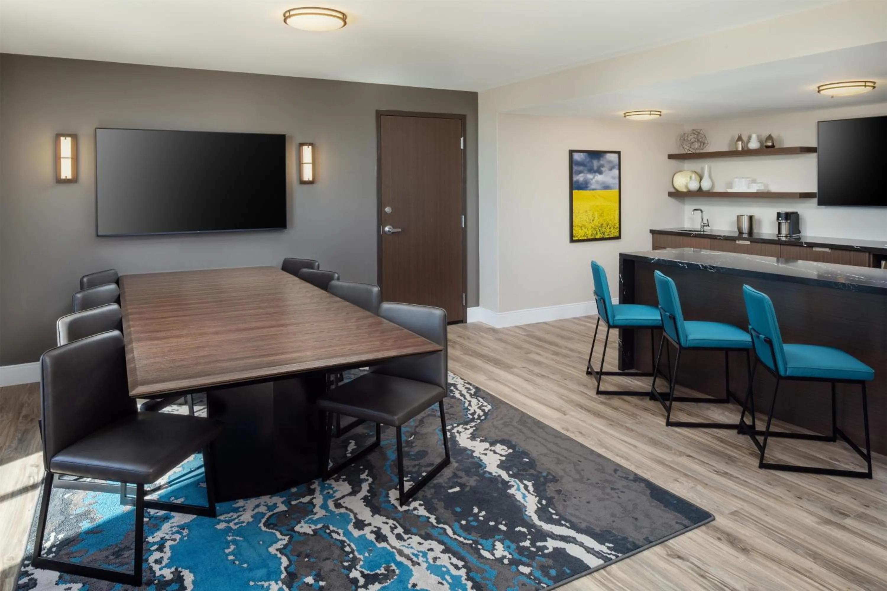 Photo of the whole room in Hyatt Regency Wichita