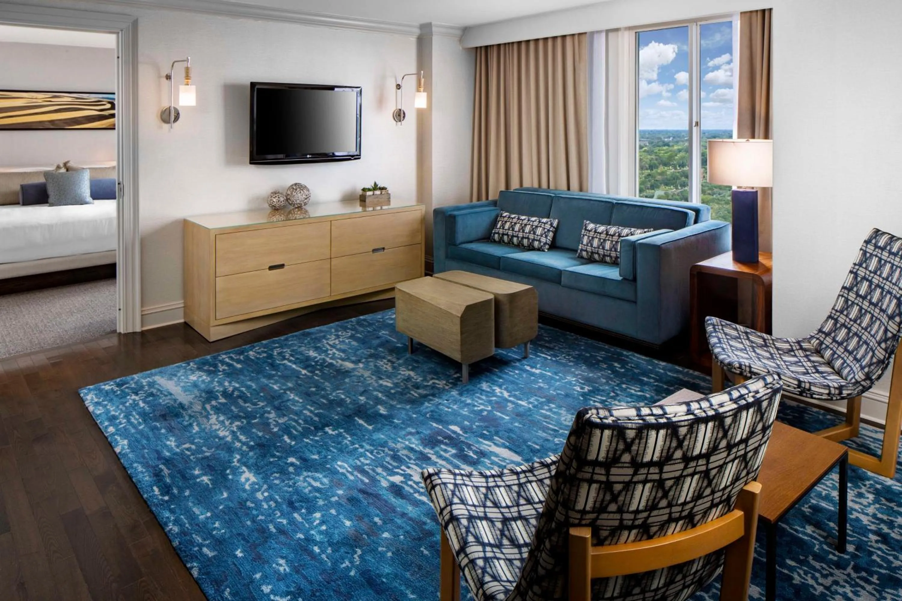 Photo of the whole room, Bed in Hyatt Regency Wichita