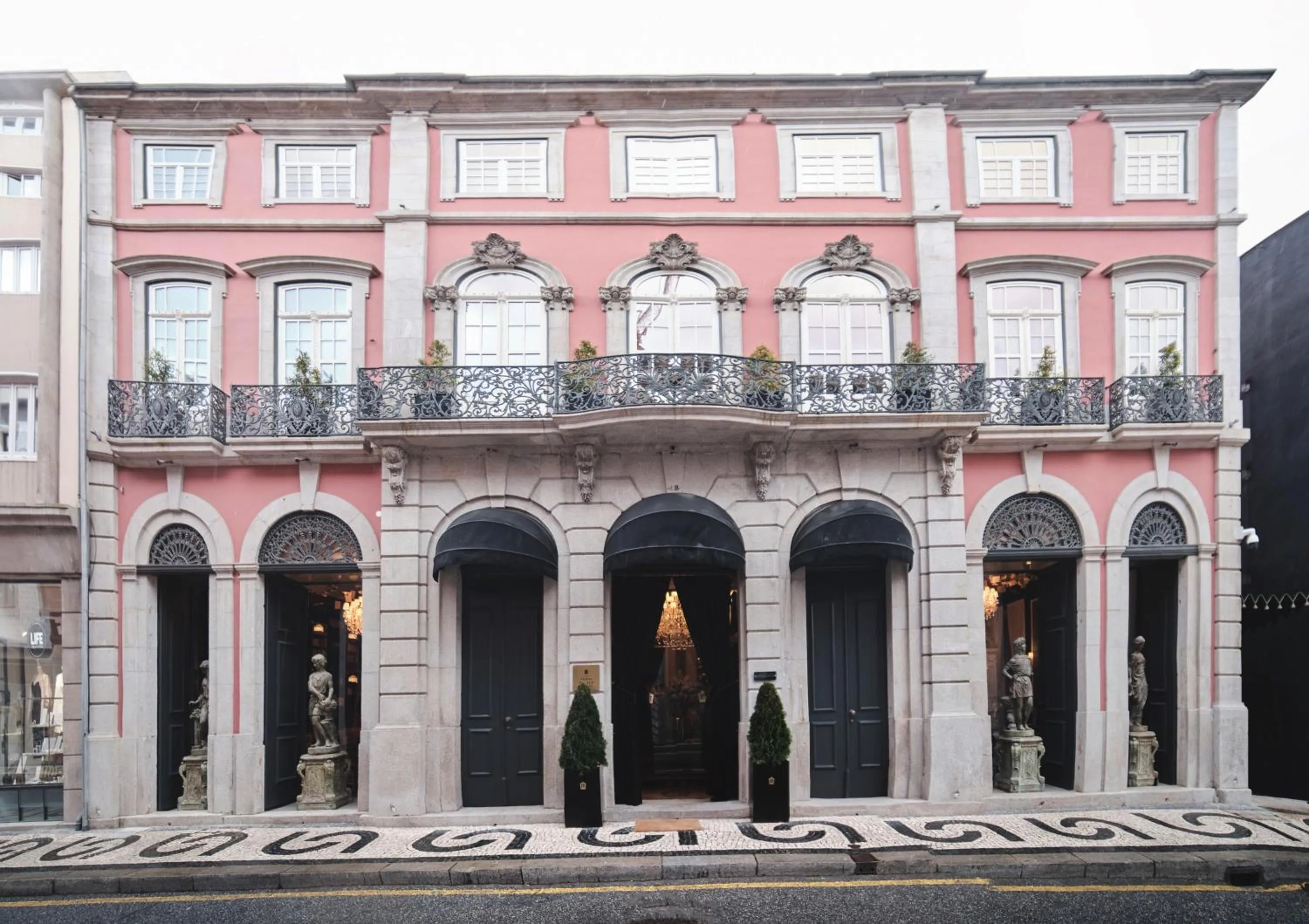 Property building in Torel Palace Porto