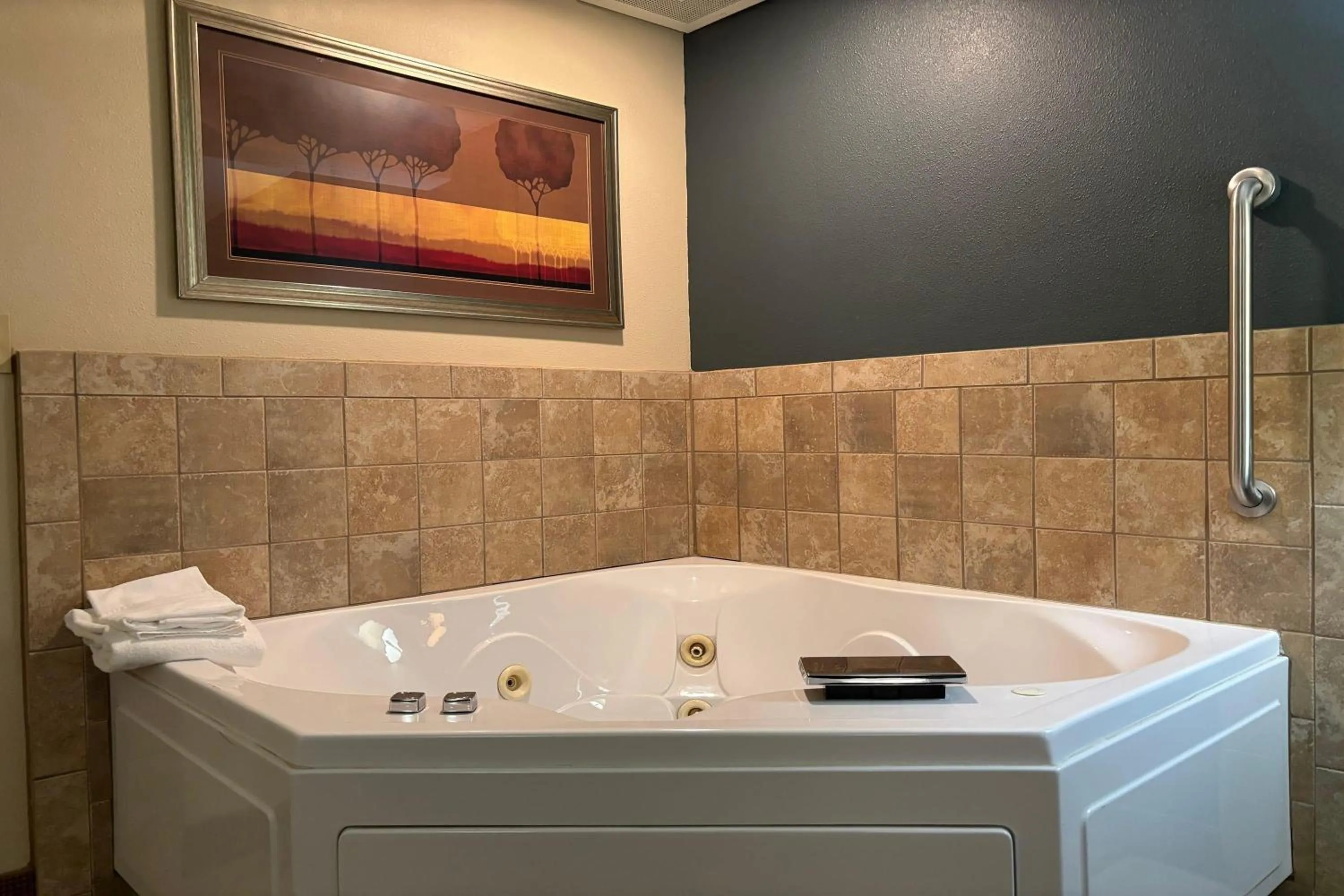 Photo of the whole room in AmericInn by Wyndham Monmouth