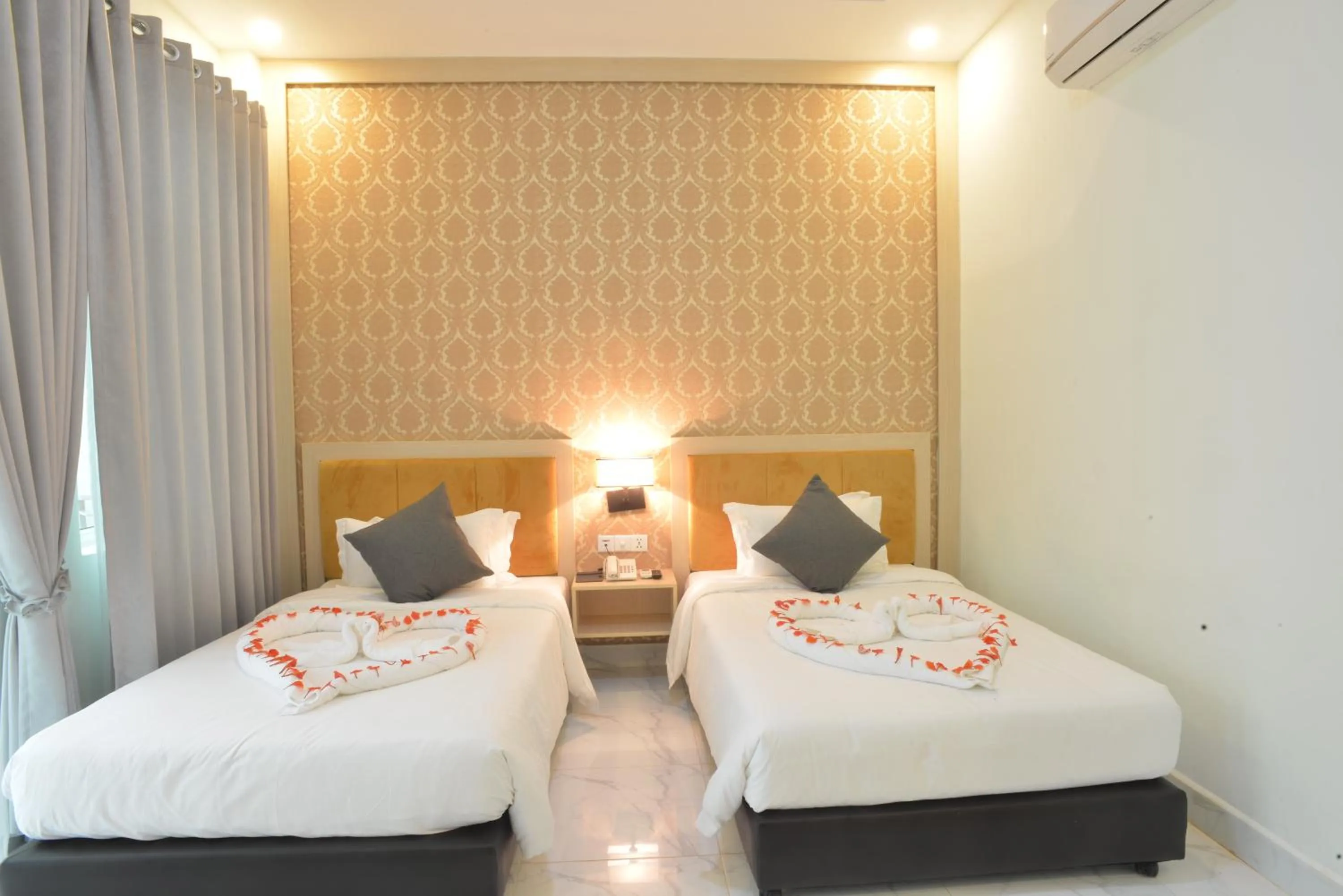 Bedroom, Bed in Sangkahak Mith Hotel