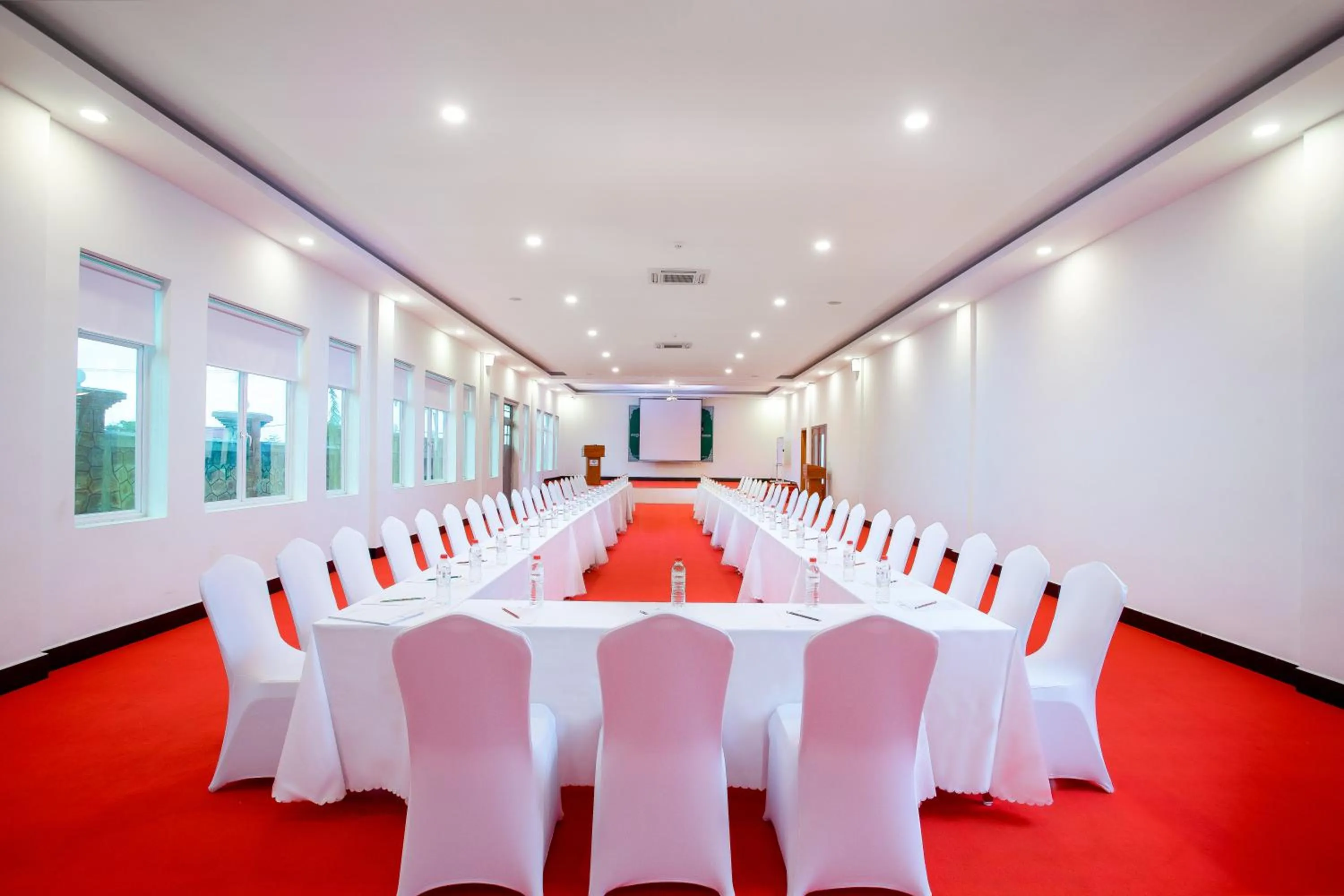 Meeting/conference room in Sangkahak Mith Hotel