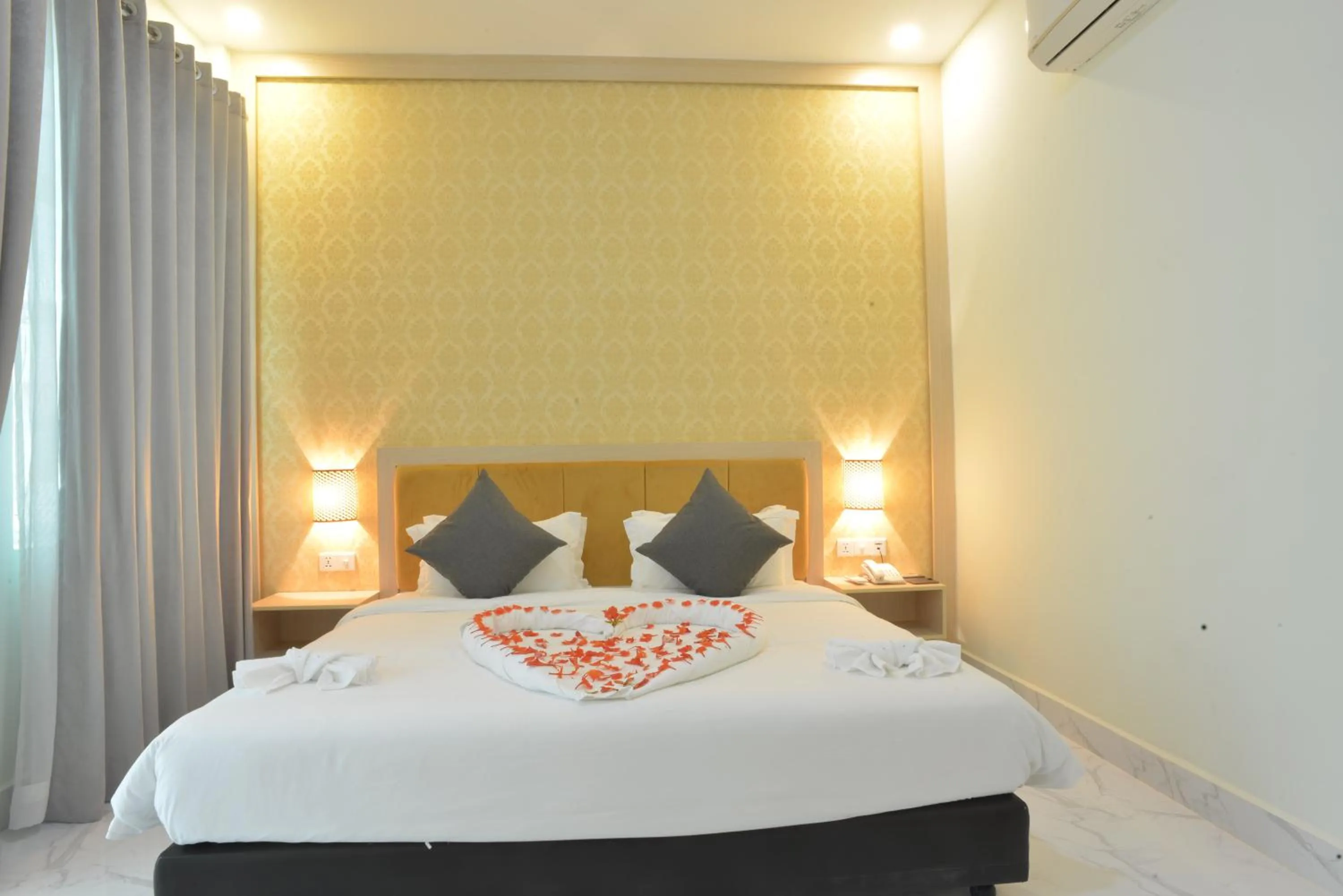 Bed in Sangkahak Mith Hotel