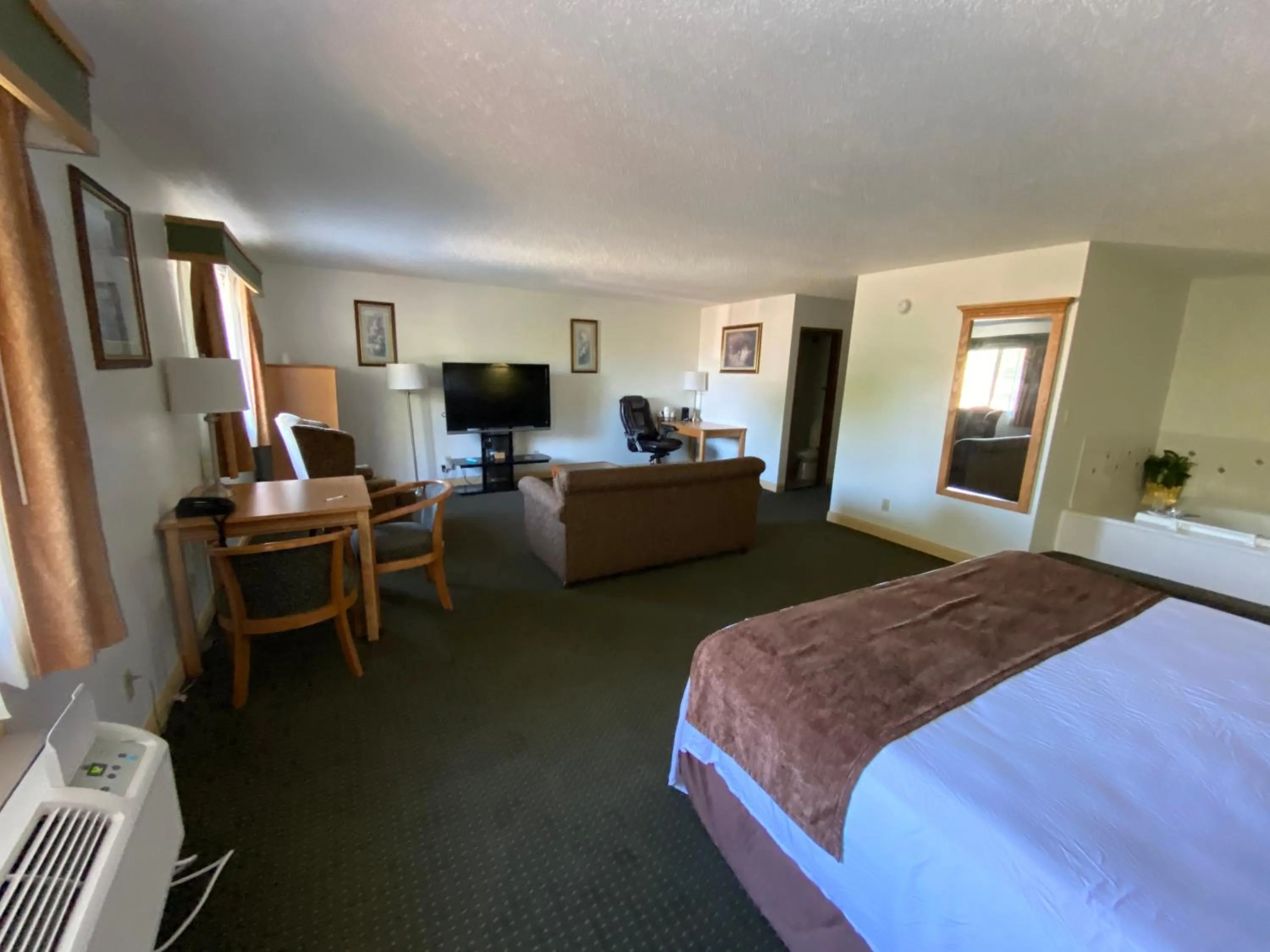 Bedroom in Baymont by Wyndham Robinson