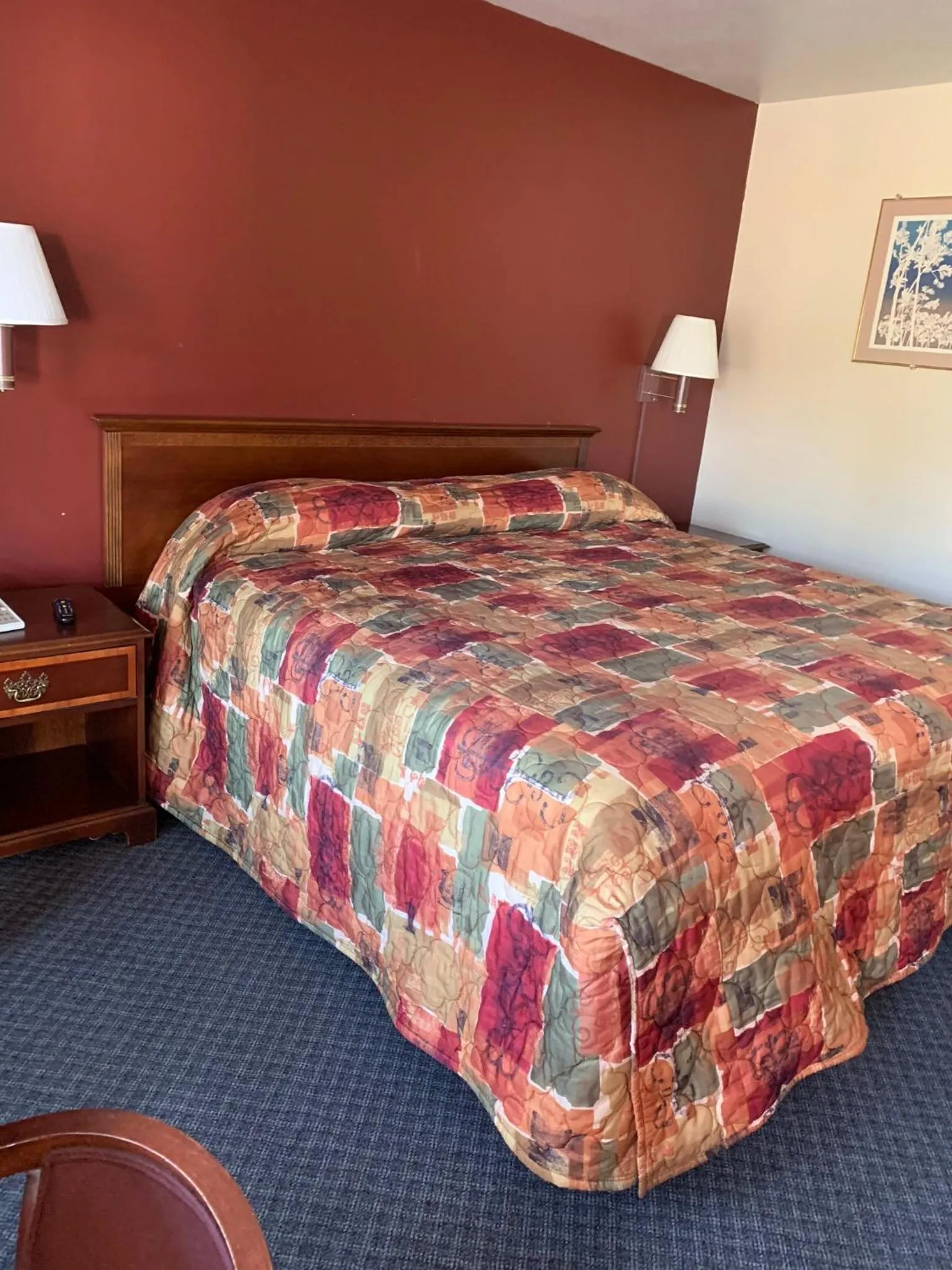 Bed in Foster Inn Monticello