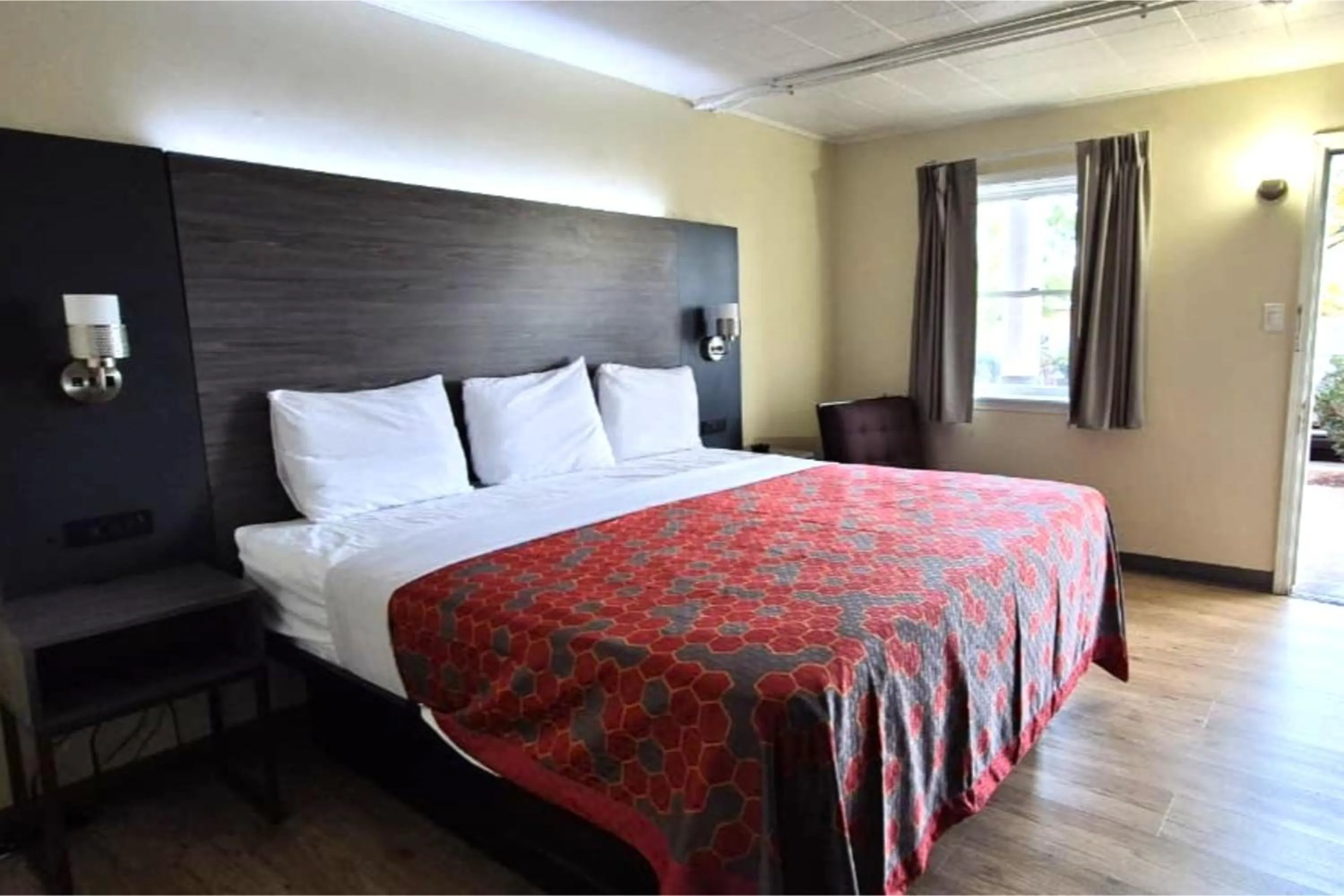 Bedroom, Bed in Capital O Elite Inn & Suites South Holland I 94