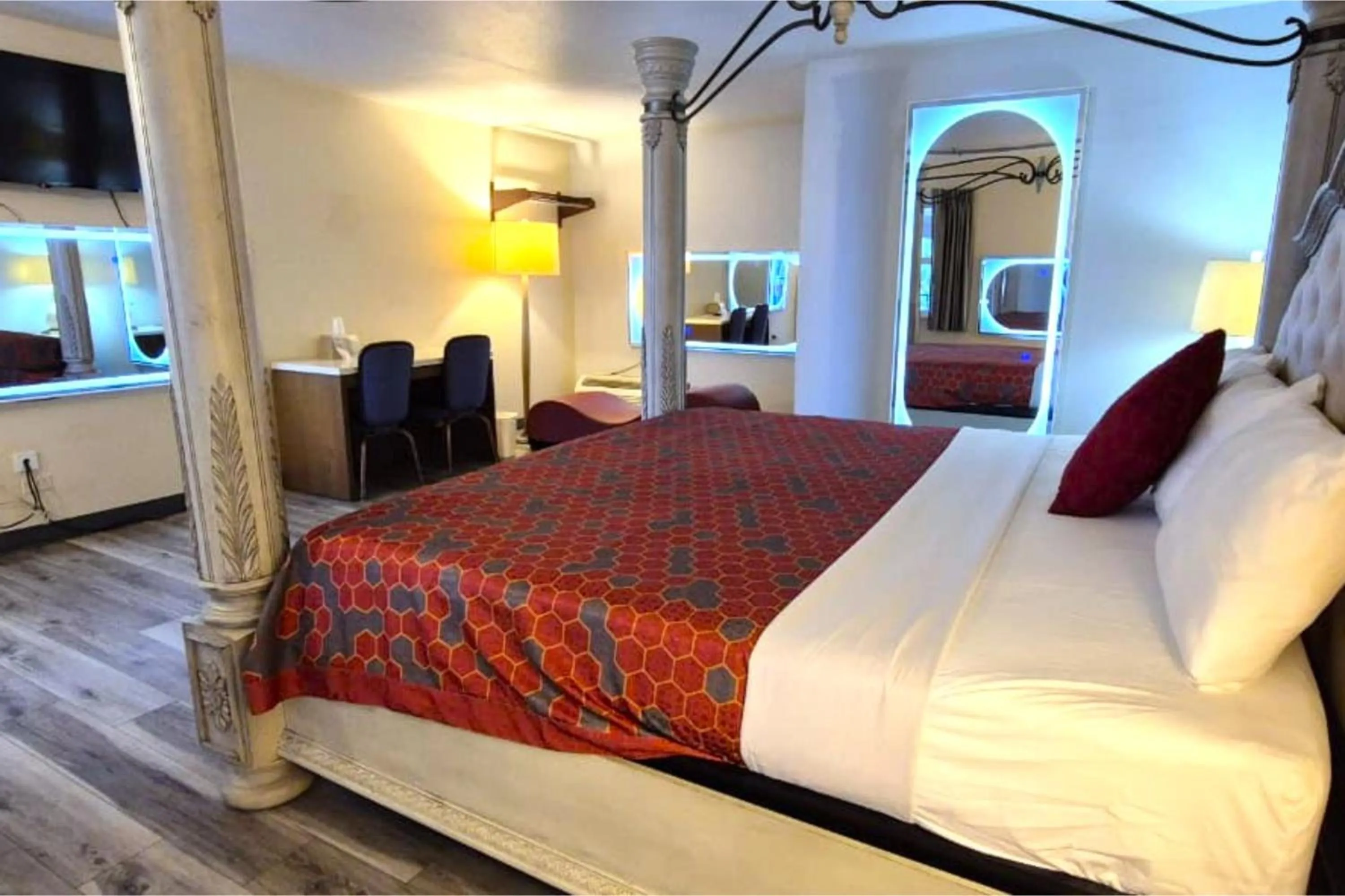 Bedroom, Bed in Capital O Elite Inn & Suites South Holland I 94