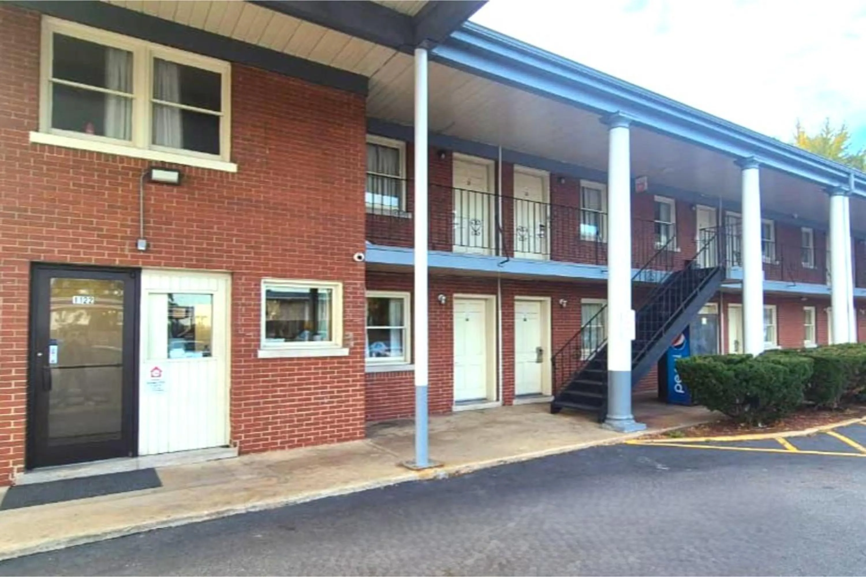 Property building in Capital O Elite Inn & Suites South Holland I 94