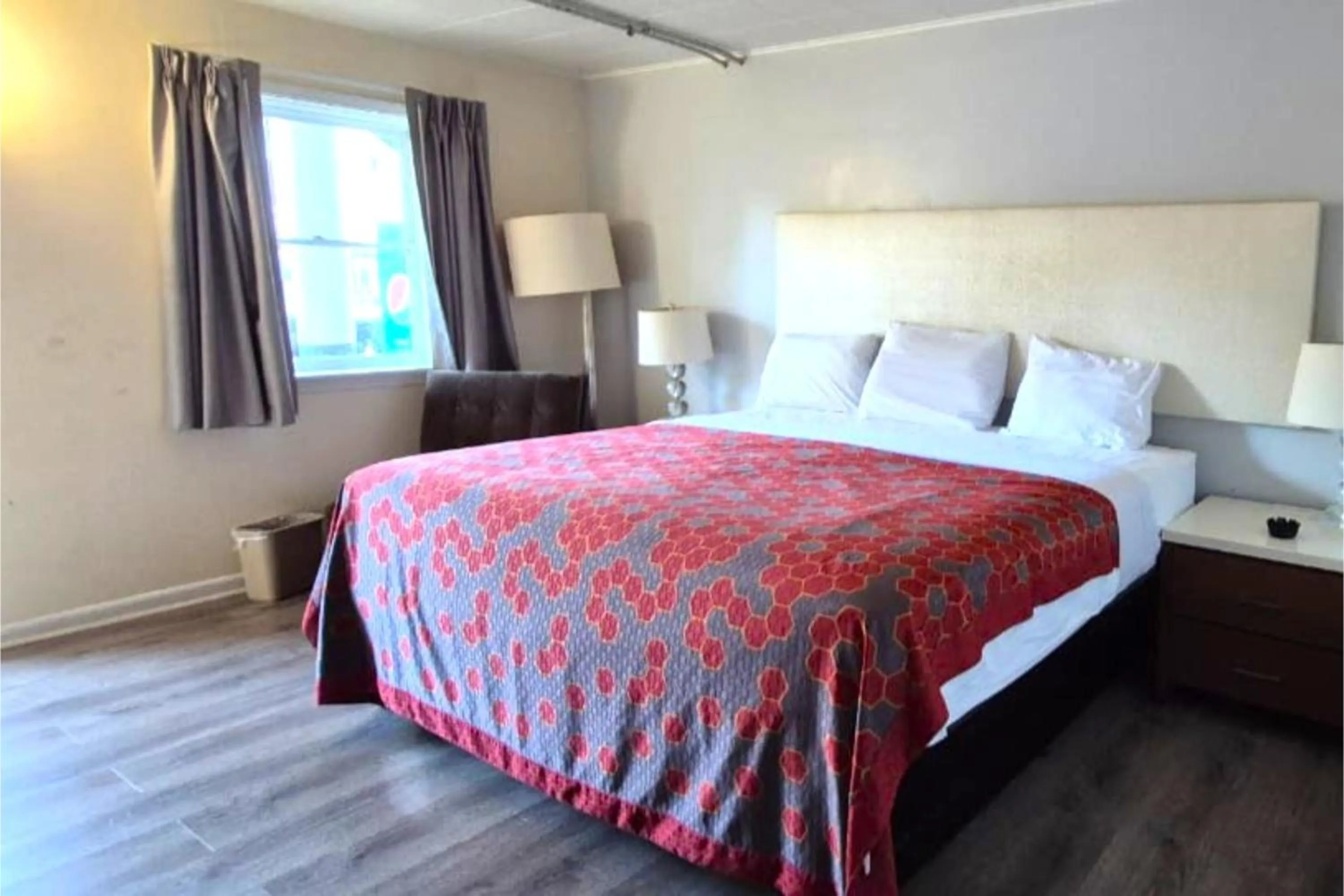 Bedroom, Bed in Capital O Elite Inn & Suites South Holland I 94