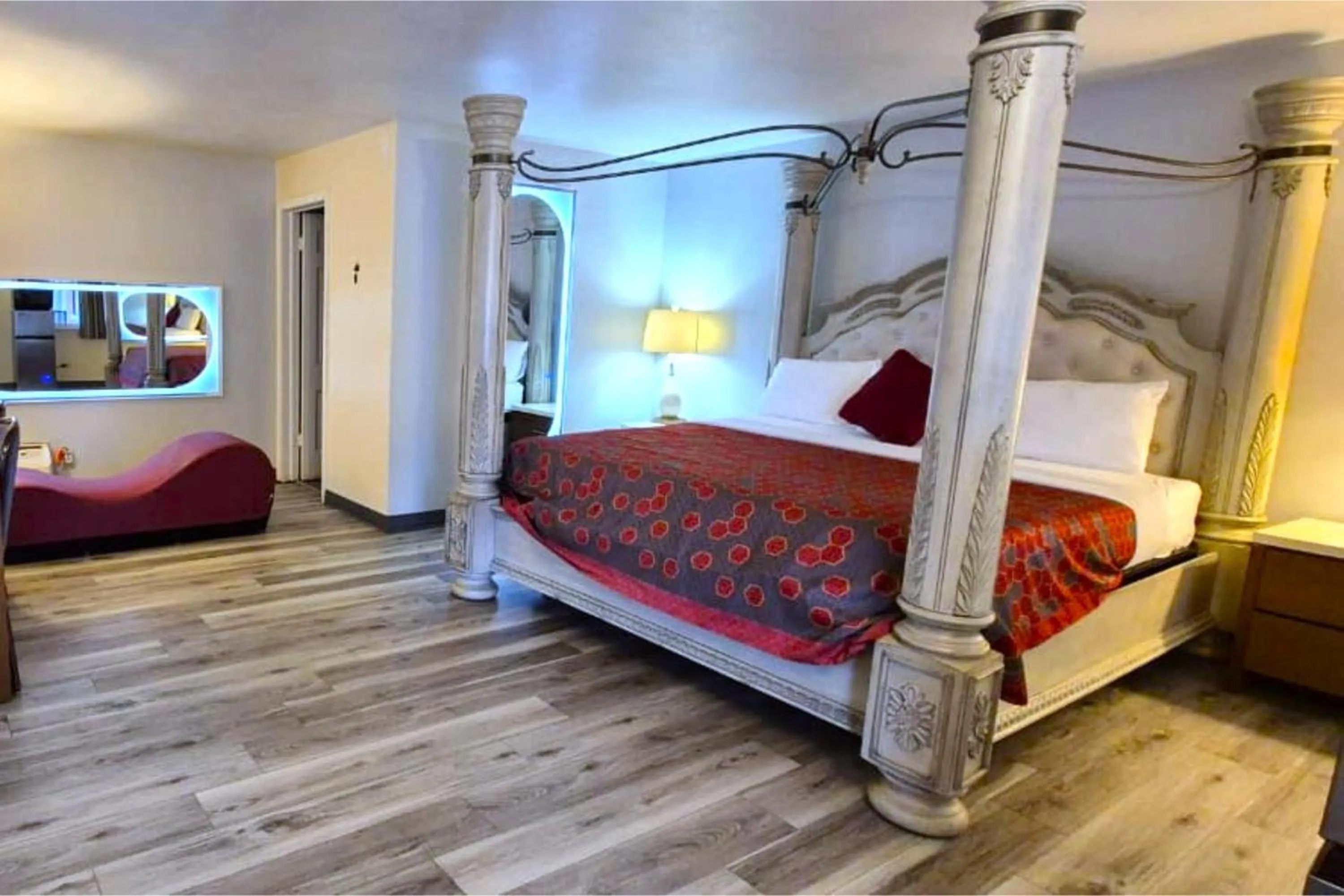 Bedroom, Bed in Capital O Elite Inn & Suites South Holland I 94