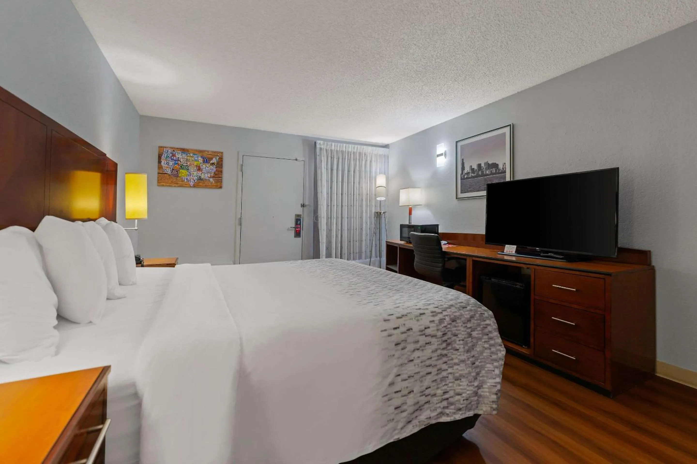 Bedroom, Bed in Econo Lodge