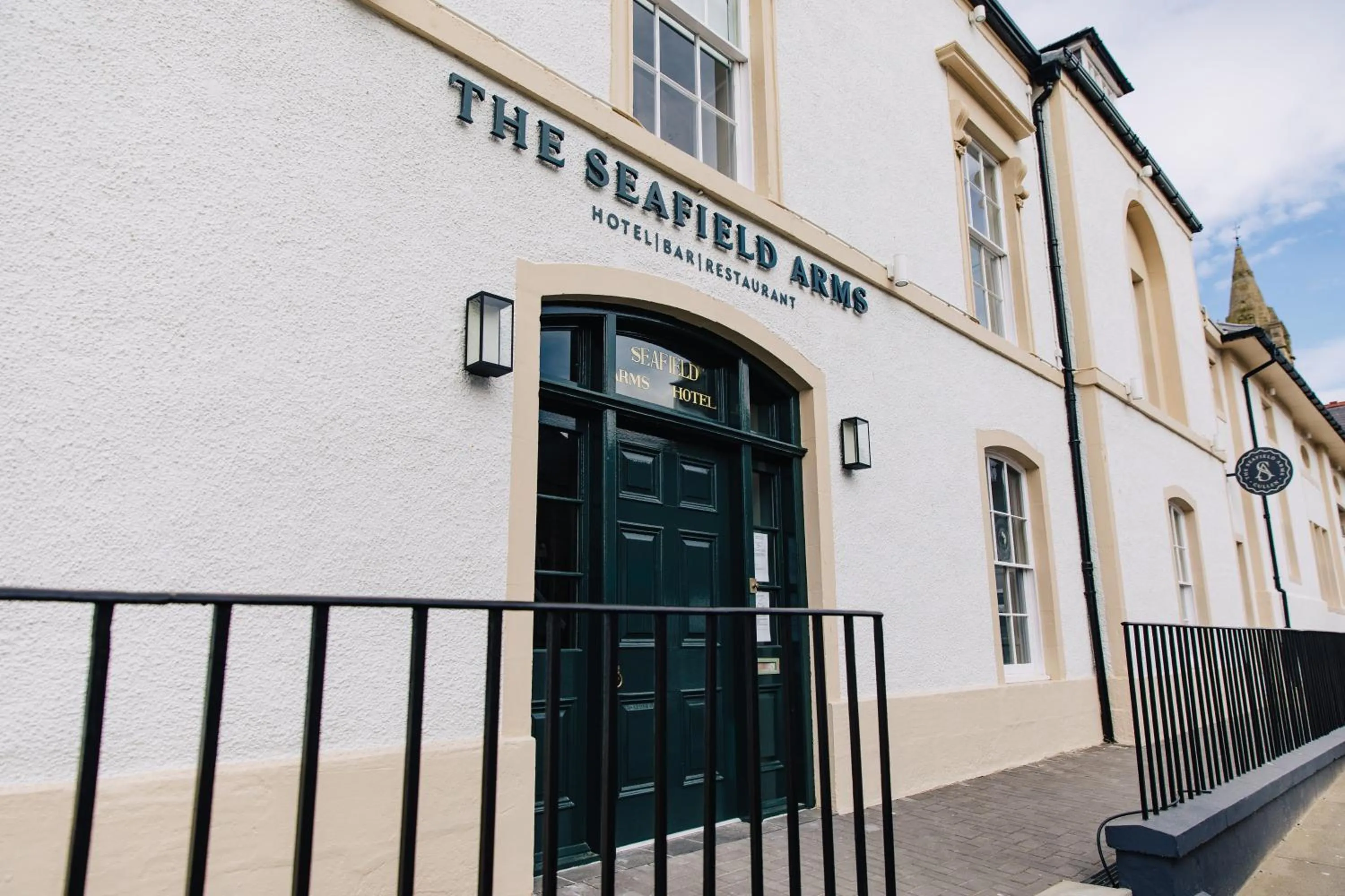 Facade/entrance in The Seafield Arms-Cullen