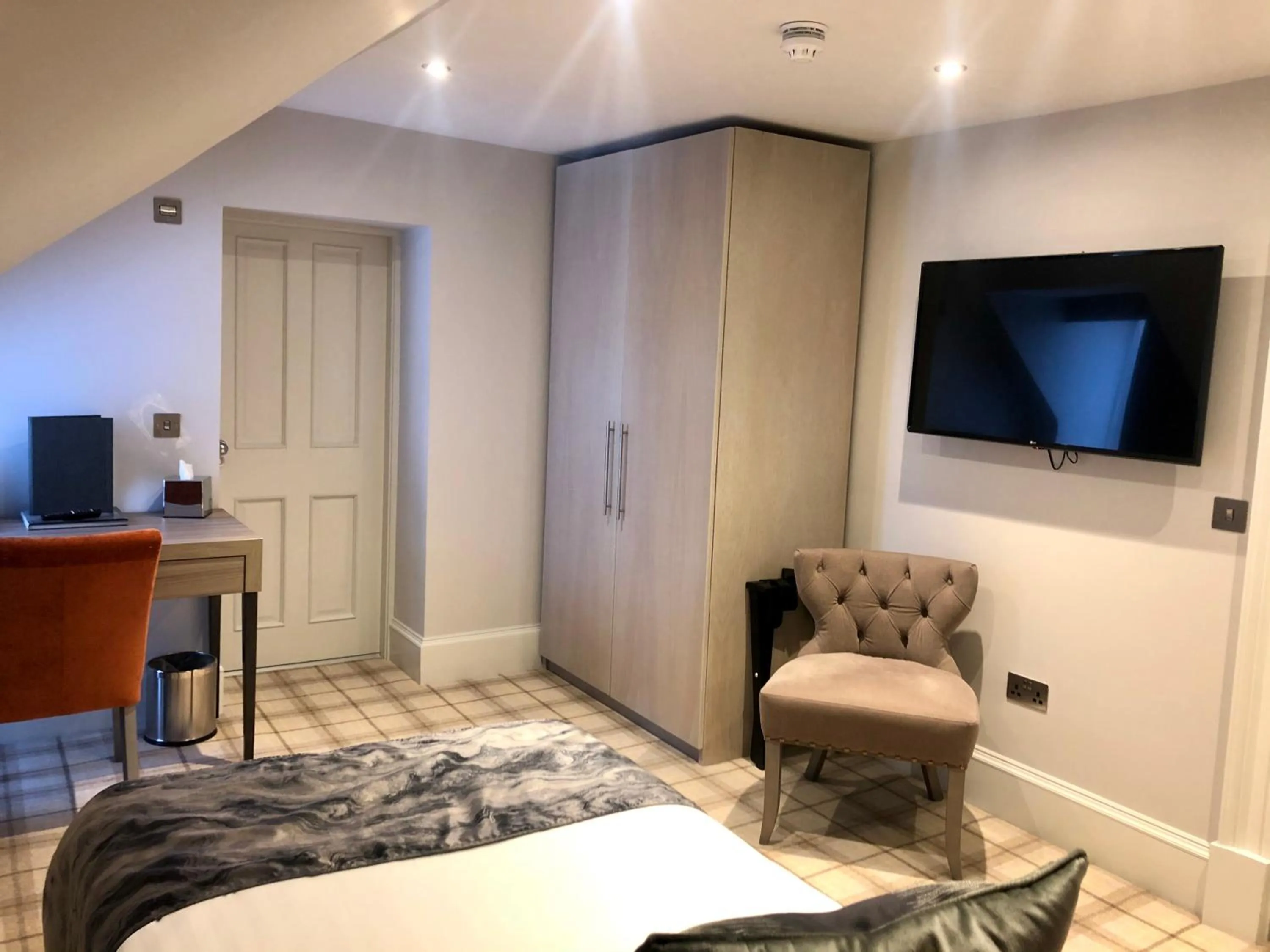 Bed in The Seafield Arms-Cullen