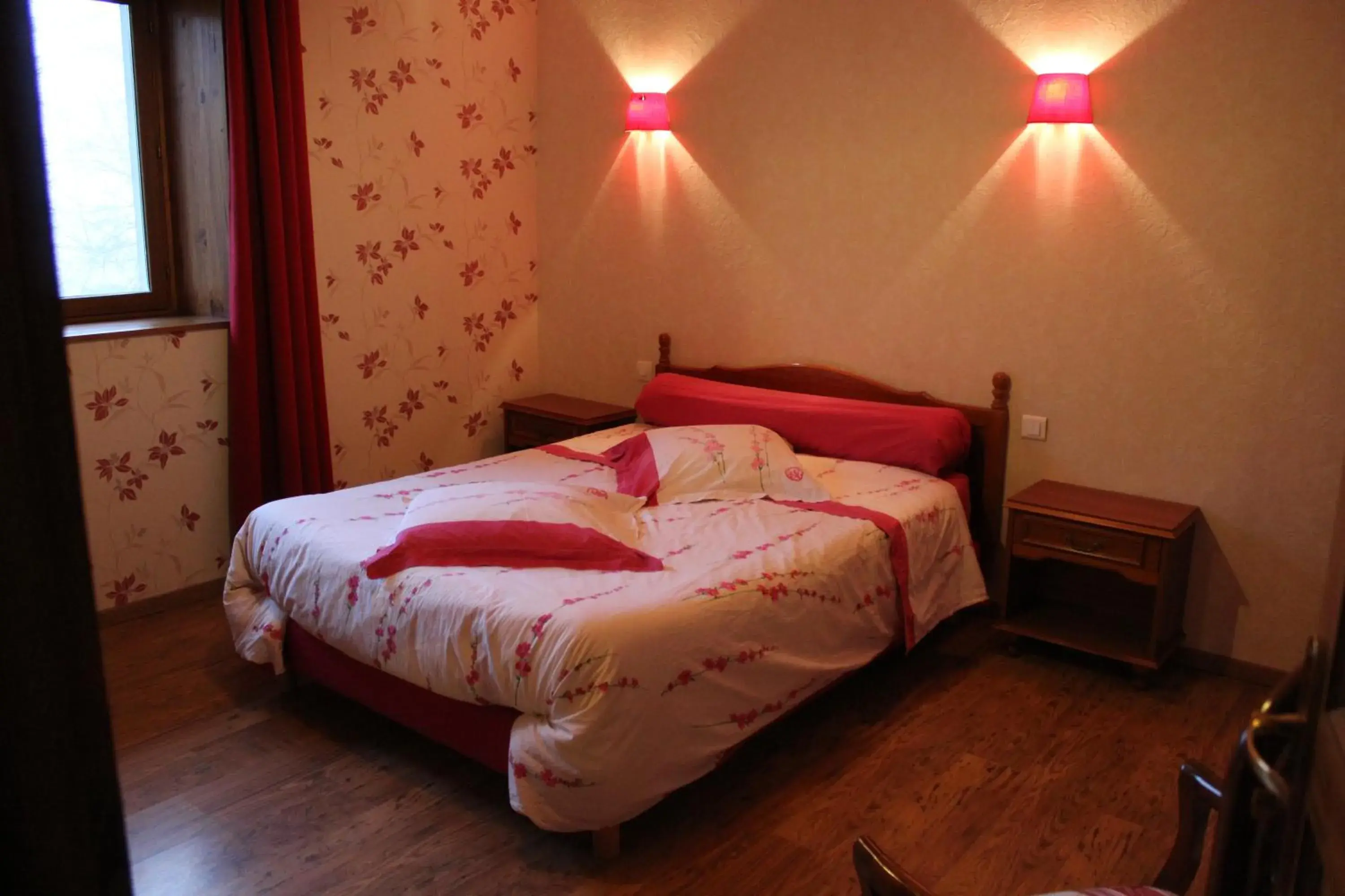 Double Room Rubis - single occupancy in Chambres d 'hôtes "Au vieux Préssoir" Double Room Rubis - single occupancy in Chambres d 'hôtes "Au vieux Préssoir"