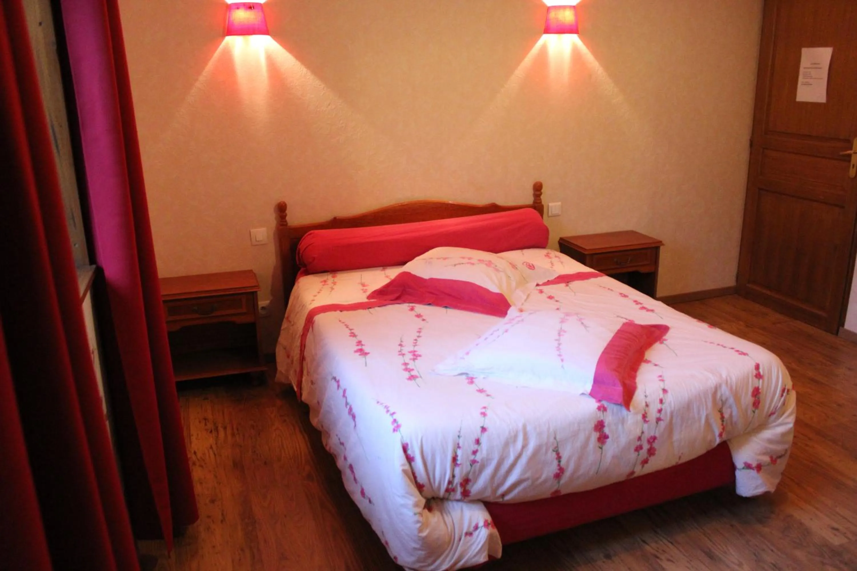Double Room Rubis - single occupancy in Chambres d 'hôtes "Au vieux Préssoir"