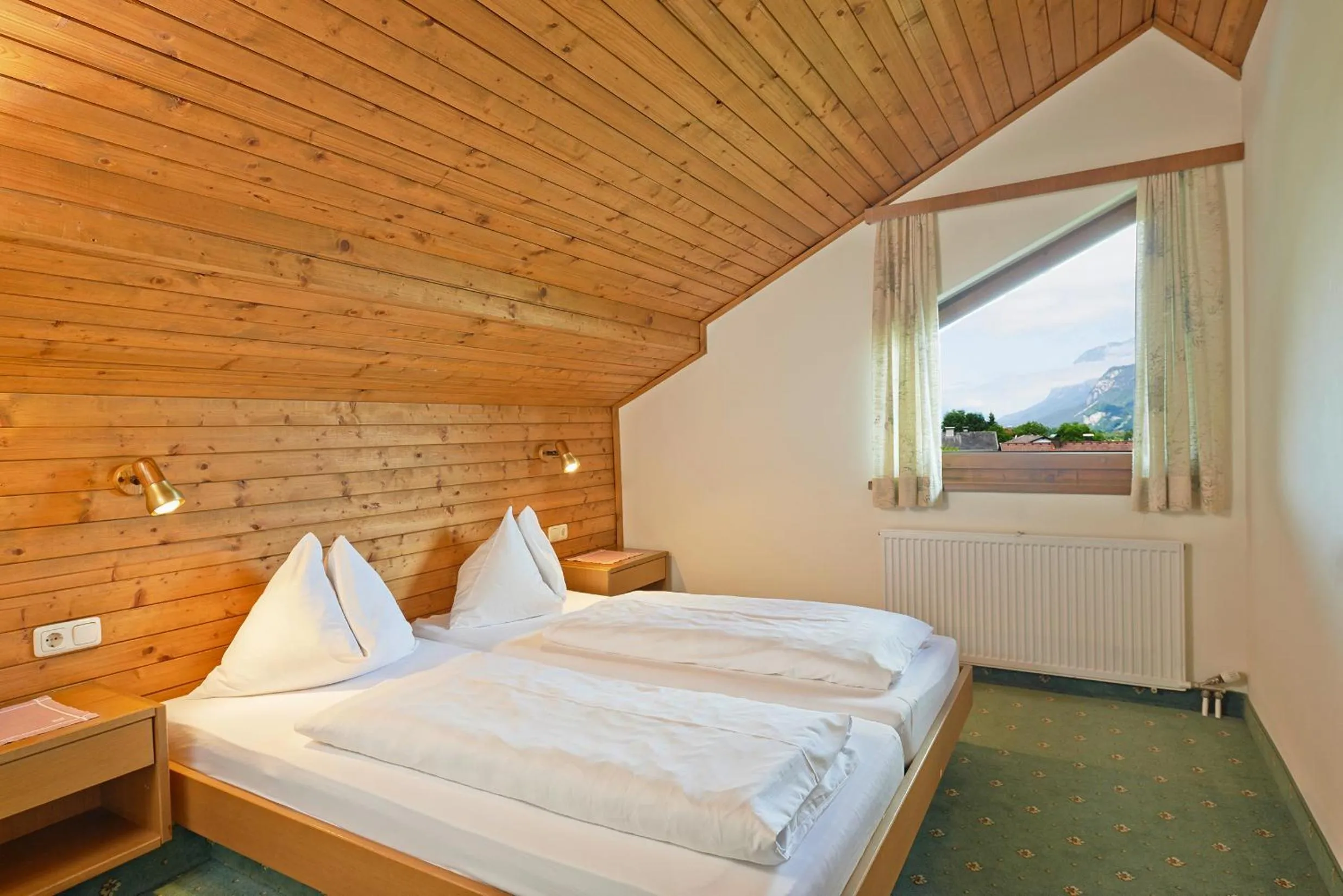 Bedroom, Bed in Finkensteiner Hof