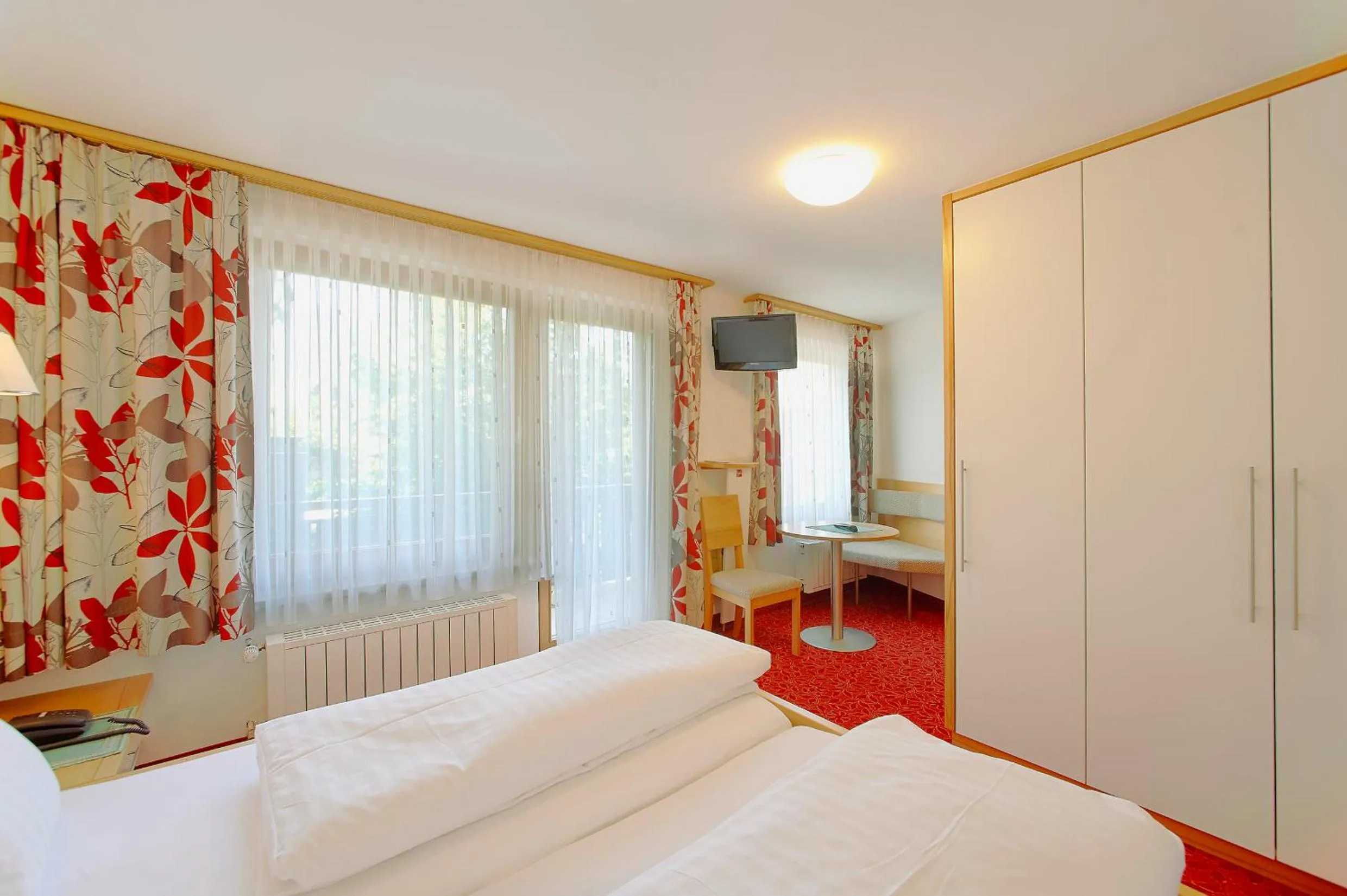 Bedroom, Bed in Finkensteiner Hof