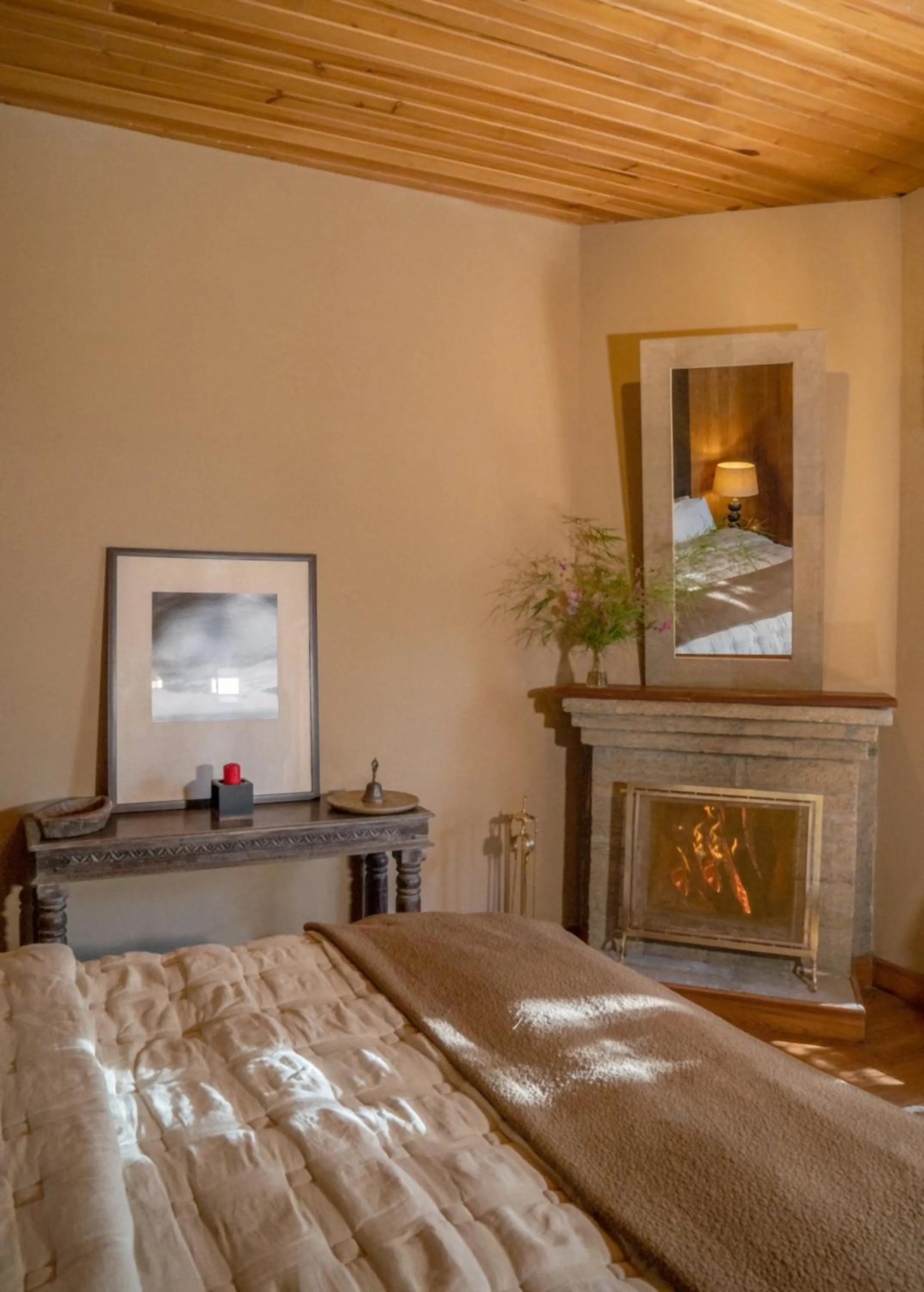 Photo of the whole room, Bed in Mary Budden Estate